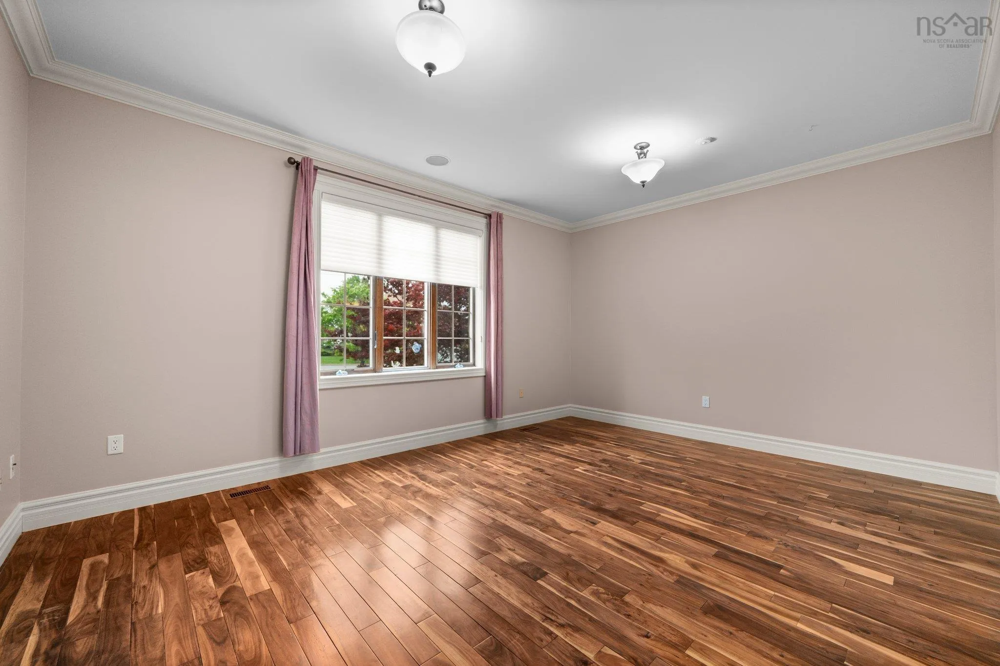 72 Worthington Place, Bedford, NS B4A 0C5, 8 Bedrooms Bedrooms, ,9 BathroomsBathrooms,Residential,For Sale,Worthington,202513163