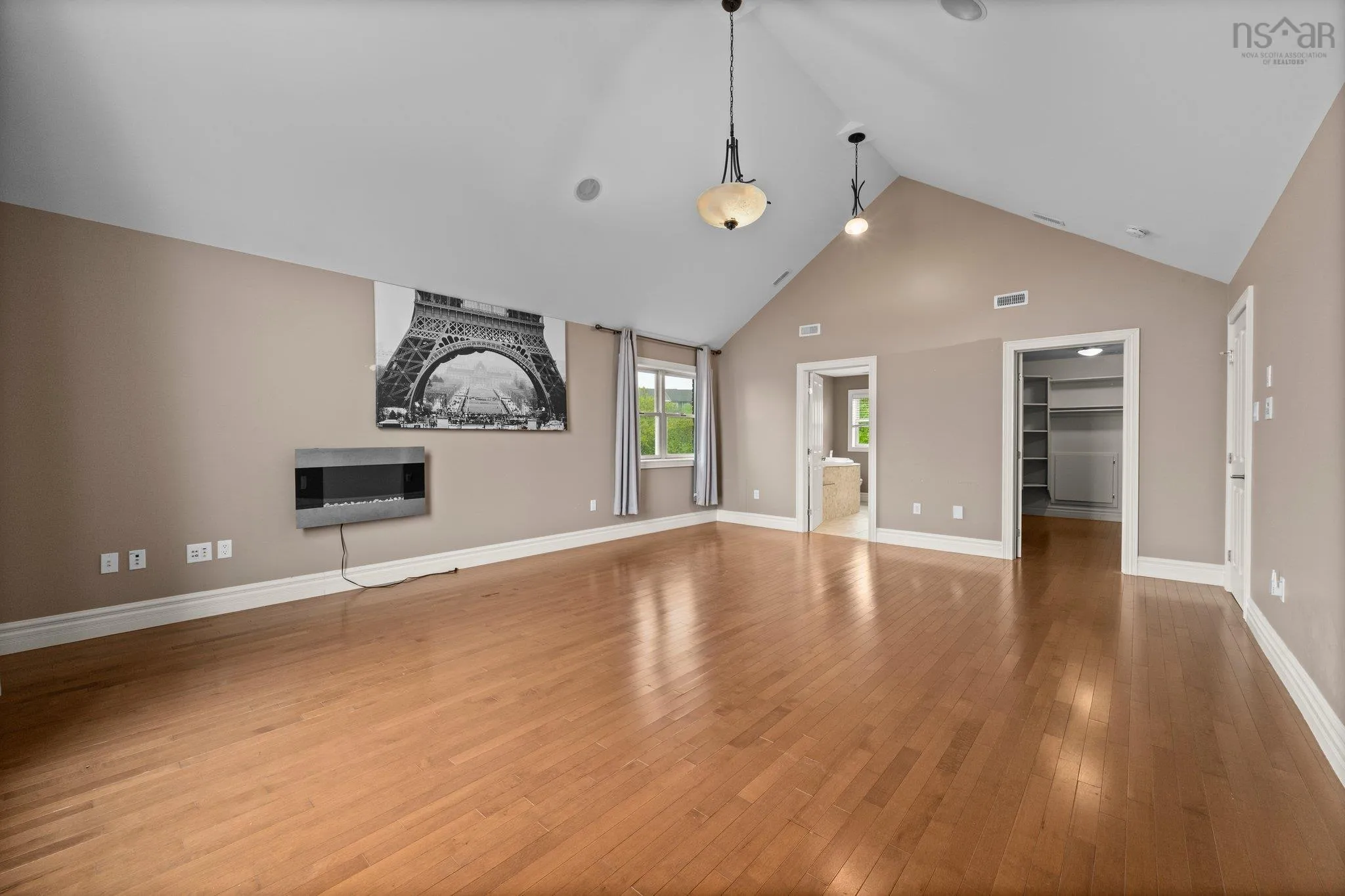 72 Worthington Place, Bedford, NS B4A 0C5, 8 Bedrooms Bedrooms, ,9 BathroomsBathrooms,Residential,For Sale,Worthington,202513163