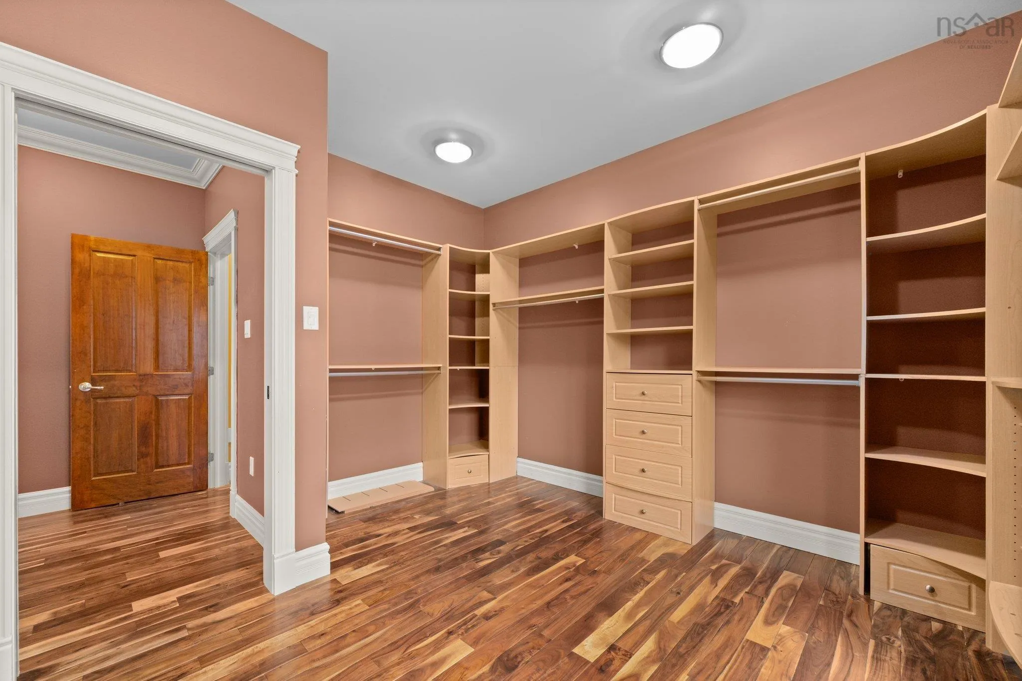 72 Worthington Place, Bedford, NS B4A 0C5, 8 Bedrooms Bedrooms, ,9 BathroomsBathrooms,Residential,For Sale,Worthington,202513163