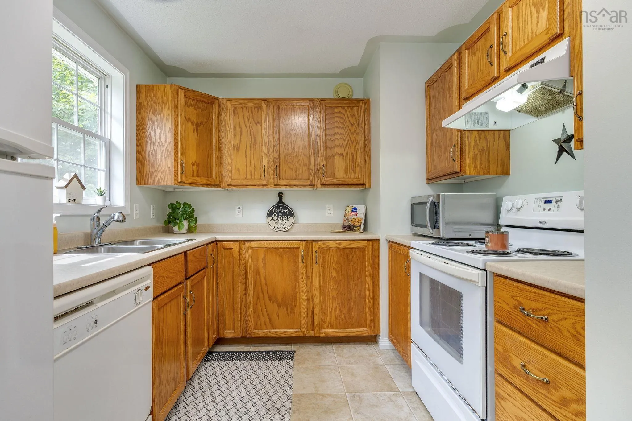 3 Bayview Lane, Queensland, NS B0J 1T0, 3 Bedrooms Bedrooms, ,2 BathroomsBathrooms,Residential,For Sale,Bayview,202523075