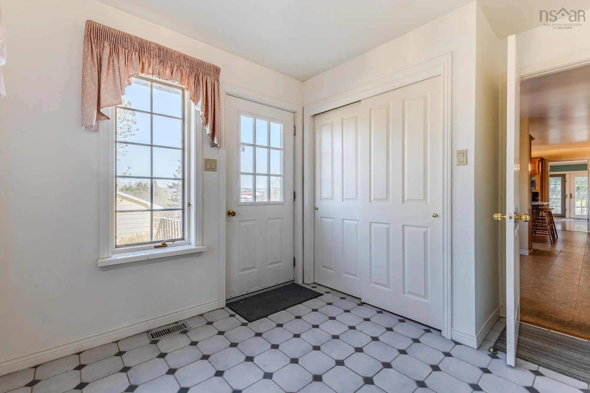 337 College Road, Bible Hill Ns B2n 2p7, 5 Bedrooms Bedrooms, ,4 BathroomsBathrooms,Residential,For Sale,College,202505181