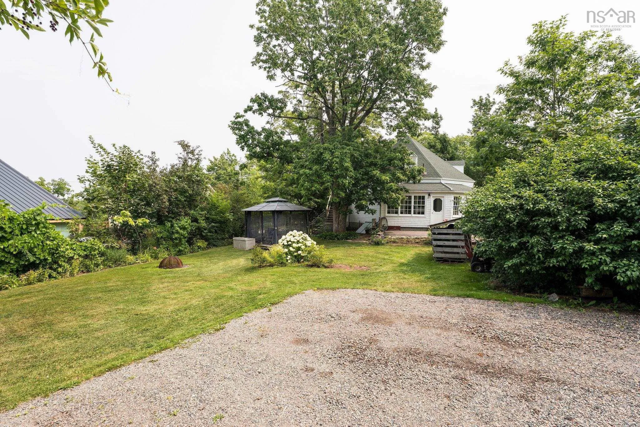 63 Church Street, Tatamagouche, NS B0K 1V0, 4 Bedrooms Bedrooms, ,2 BathroomsBathrooms,Residential,For Sale,Church,202519830