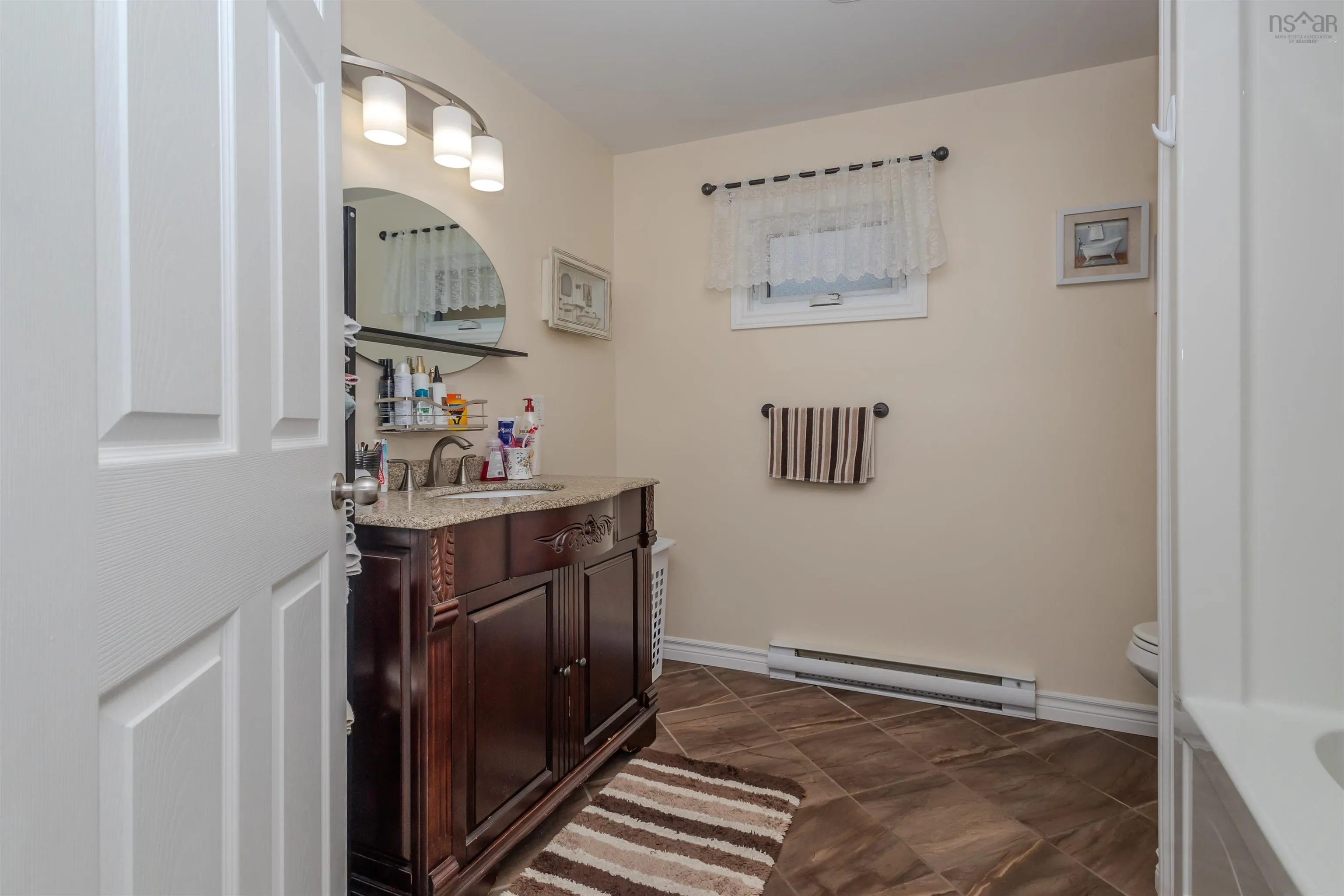 27 Erinmore Drive, Sydney, NS B1M 1A7, 3 Bedrooms Bedrooms, ,1 BathroomBathrooms,Residential,For Sale,Erinmore,202518283