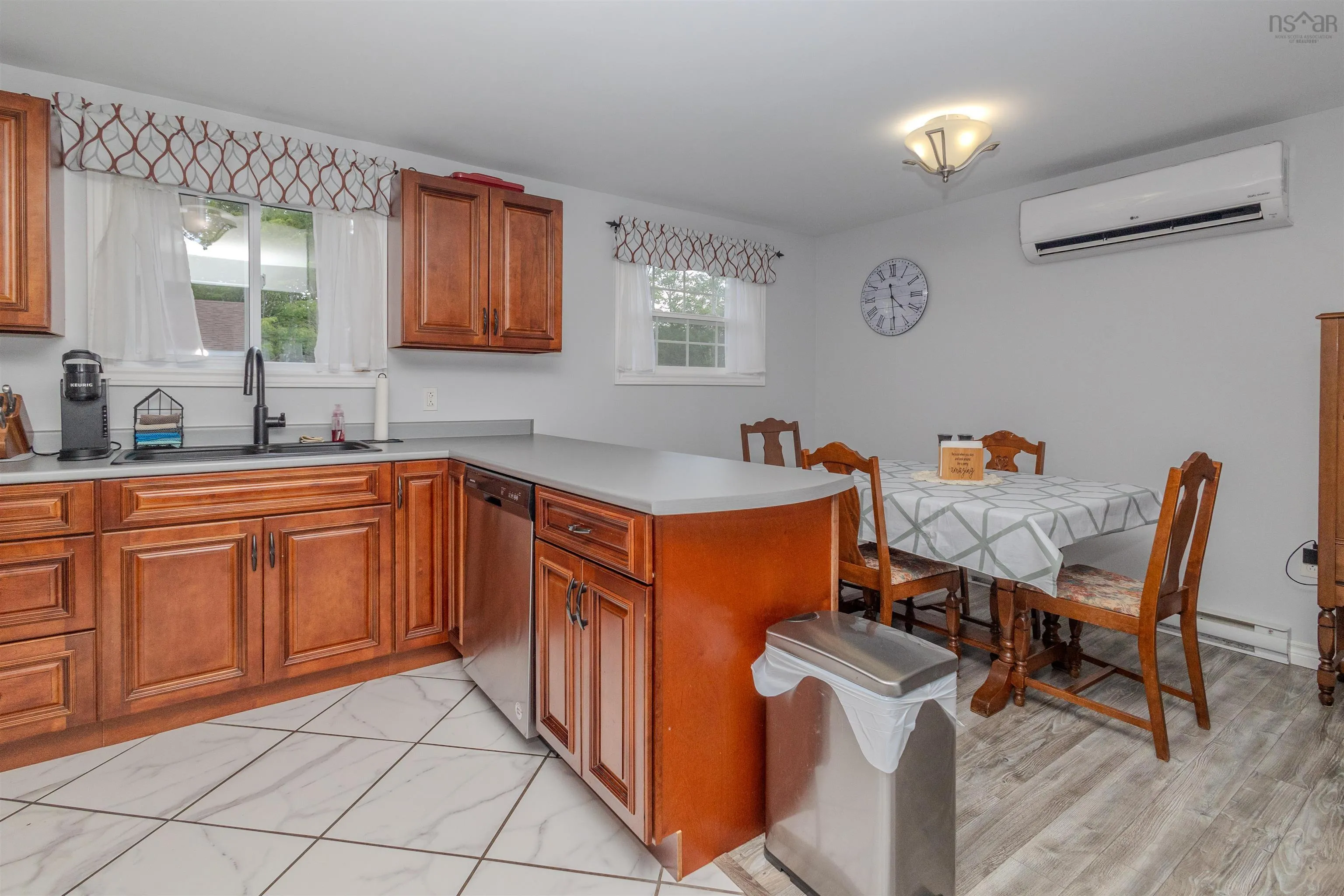 27 Erinmore Drive, Sydney, NS B1M 1A7, 3 Bedrooms Bedrooms, ,1 BathroomBathrooms,Residential,For Sale,Erinmore,202518283