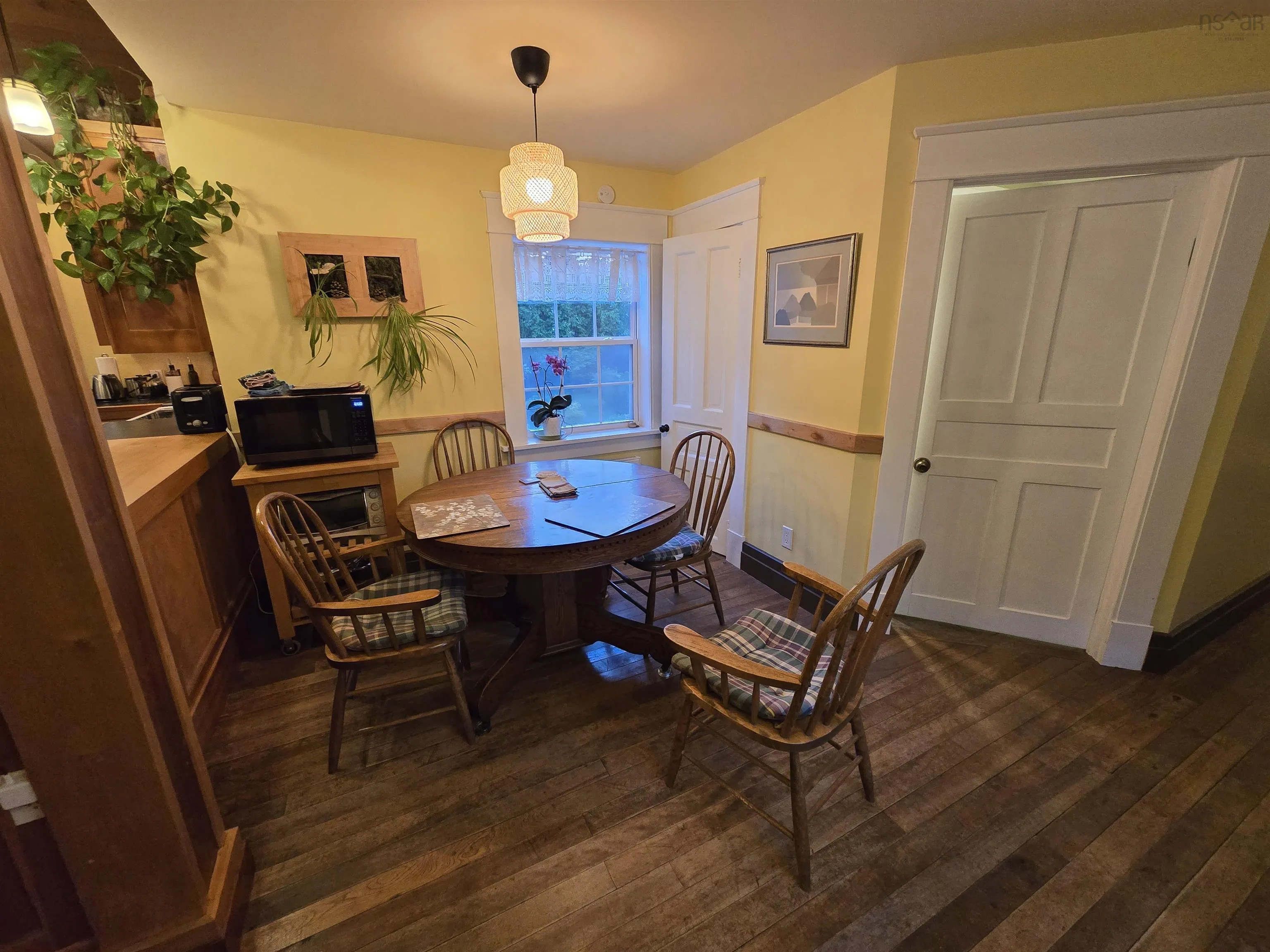 57 King Street, Bridgewater, NS B4V 1A1, 5 Bedrooms Bedrooms, ,Residential Income,For Sale,King,202513968