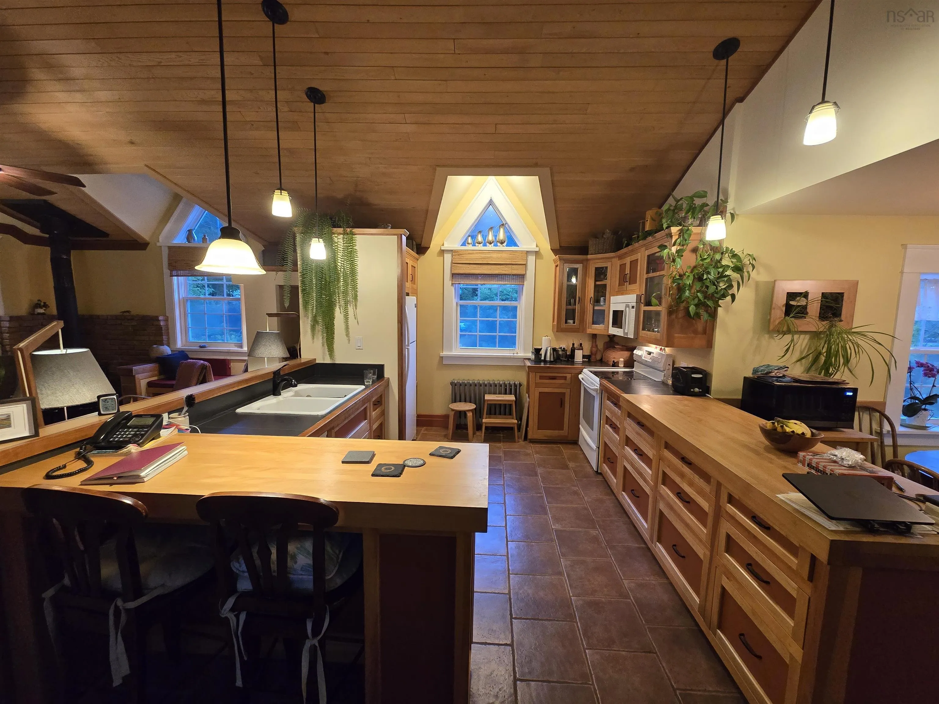 57 King Street, Bridgewater, NS B4V 1A1, 5 Bedrooms Bedrooms, ,Residential Income,For Sale,King,202513968