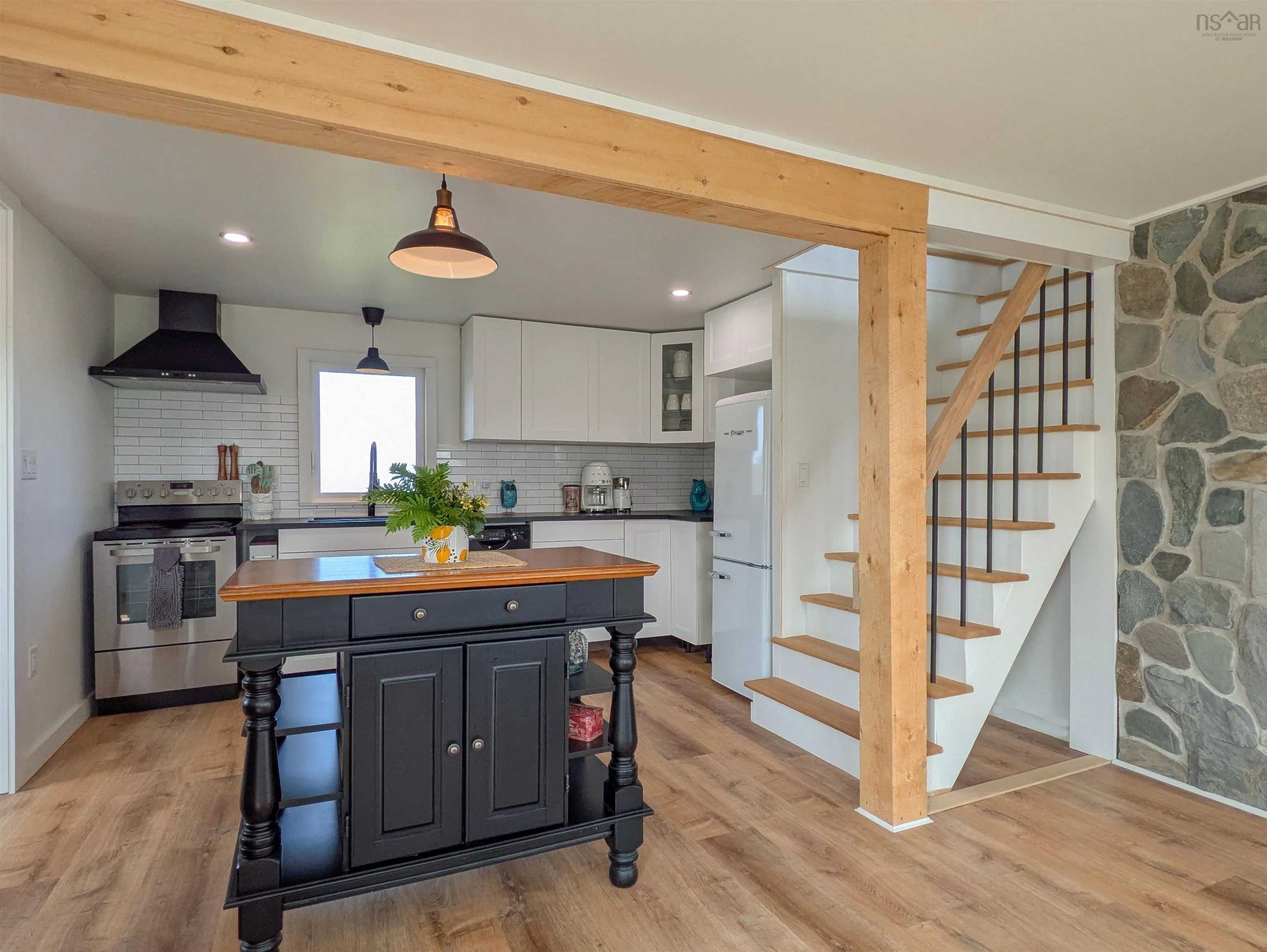 1837 Main Shore Road, Sandford, NS B5A 5L1, 3 Bedrooms Bedrooms, ,2 BathroomsBathrooms,Residential,For Sale,Main Shore,202520220