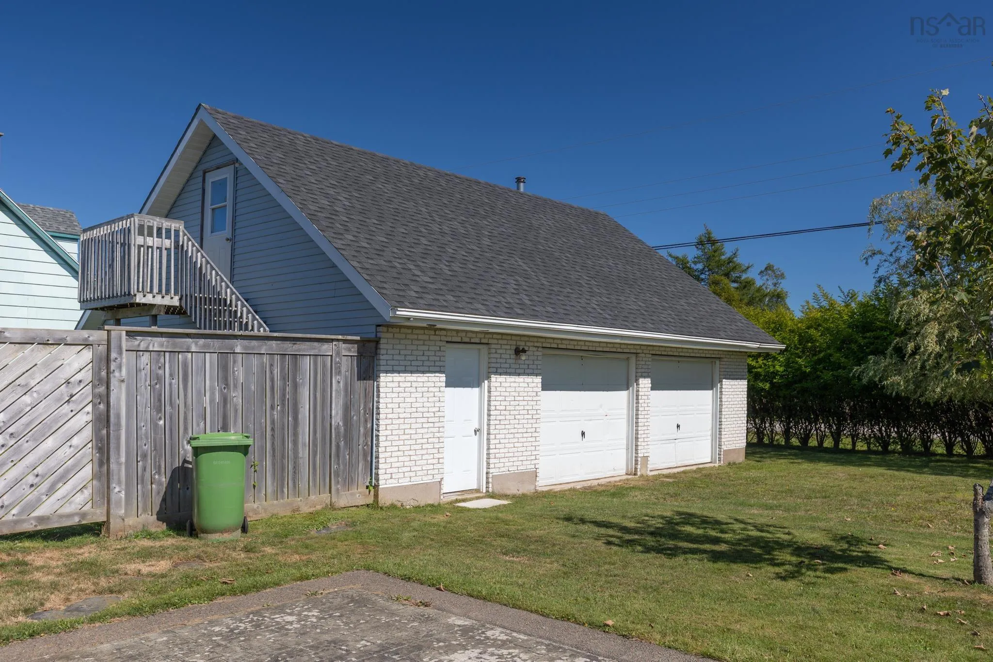 38 Beacon Street, Yarmouth, NS B5A 2W4, 4 Bedrooms Bedrooms, ,2 BathroomsBathrooms,Residential,For Sale,Beacon,202523727