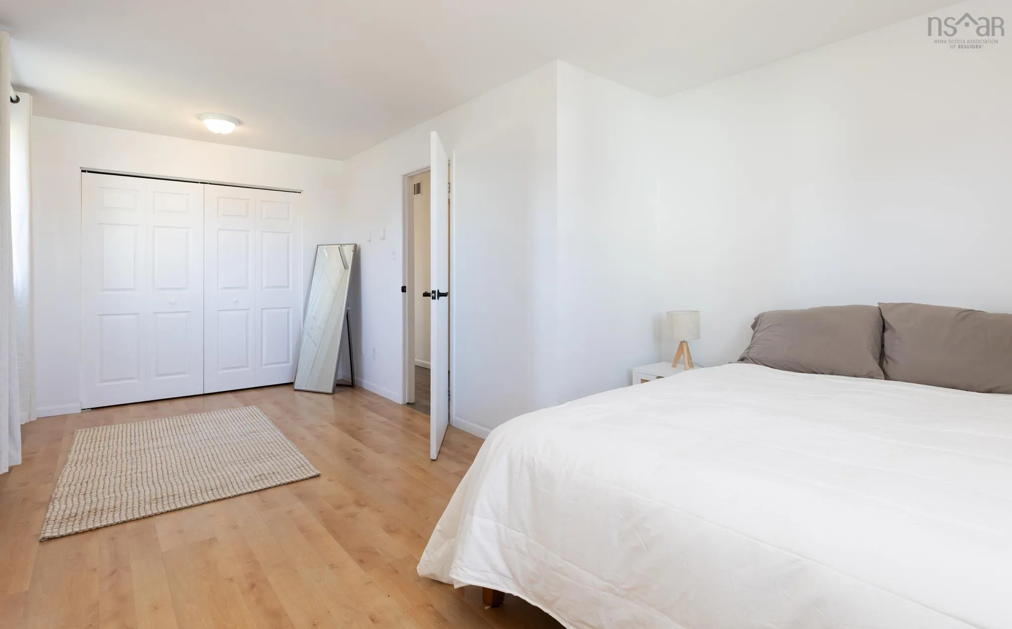 38 Beacon Street, Yarmouth, NS B5A 2W4, 4 Bedrooms Bedrooms, ,2 BathroomsBathrooms,Residential,For Sale,Beacon,202523727