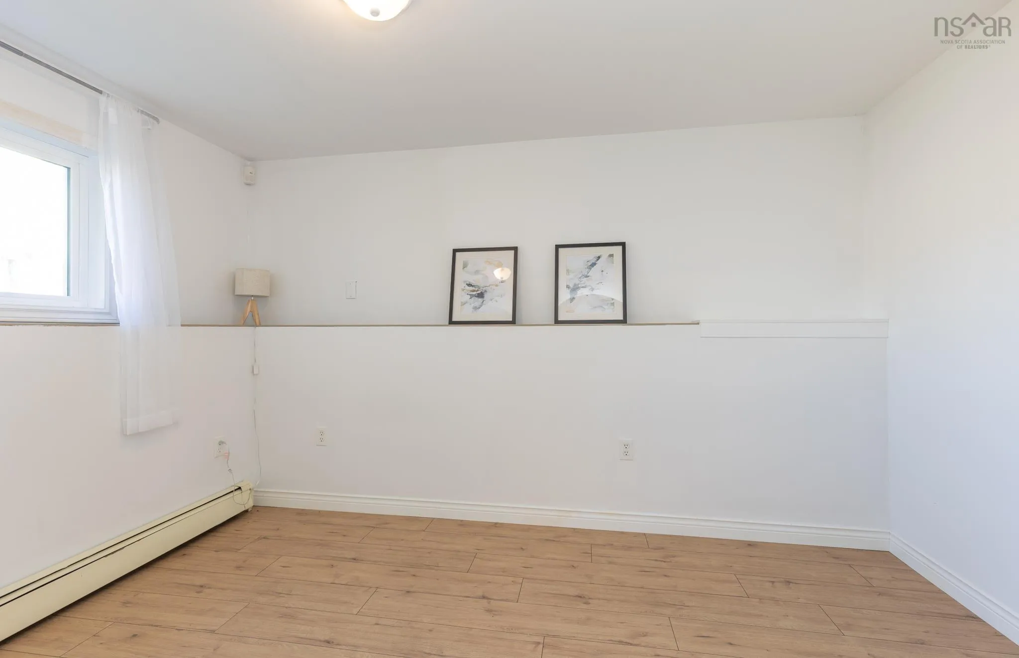 38 Beacon Street, Yarmouth, NS B5A 2W4, 4 Bedrooms Bedrooms, ,2 BathroomsBathrooms,Residential,For Sale,Beacon,202523727