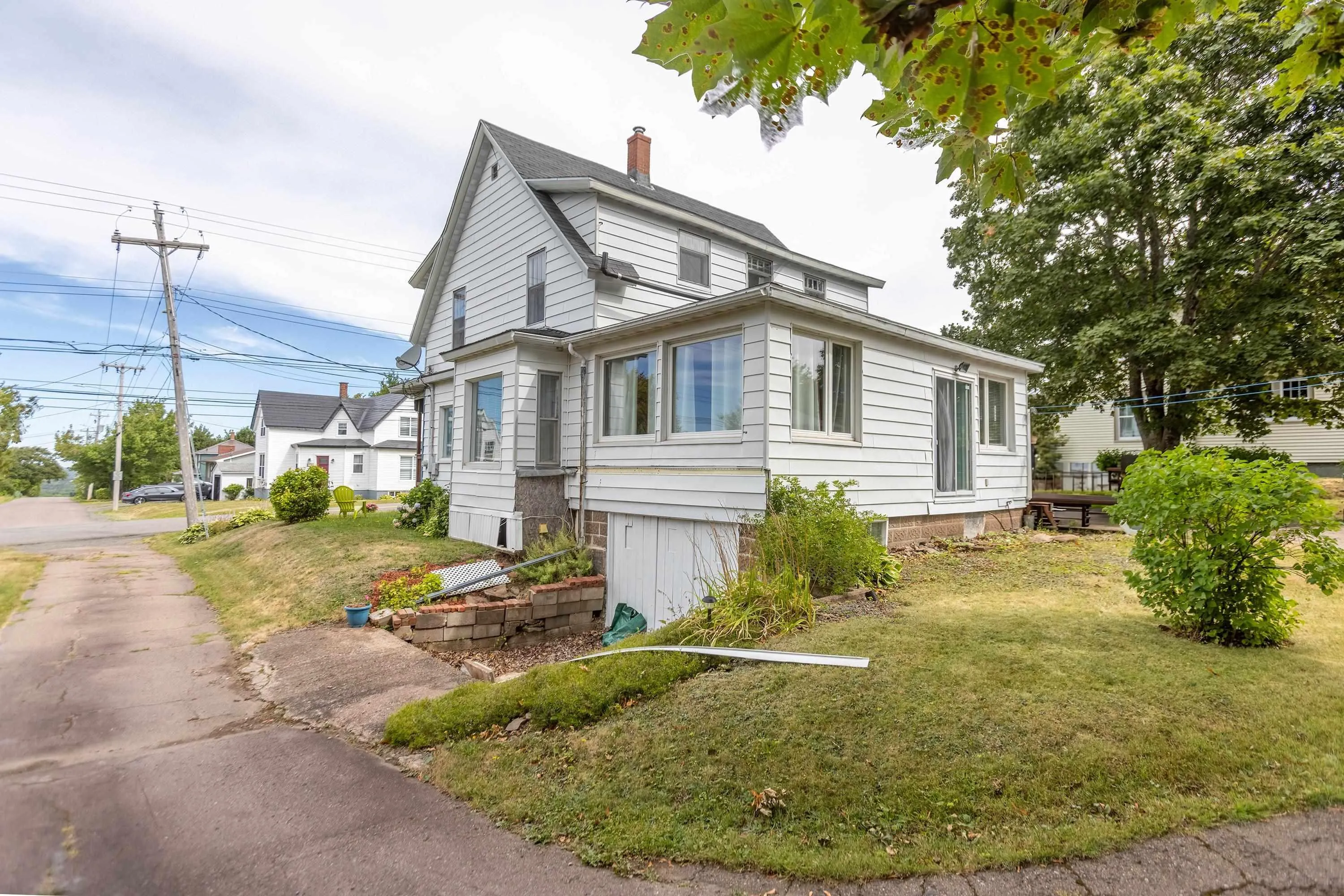 137 Main Street, Springhill, NS B0M 1X0, 4 Bedrooms Bedrooms, ,1 BathroomBathrooms,Residential,For Sale,Main,202521766
