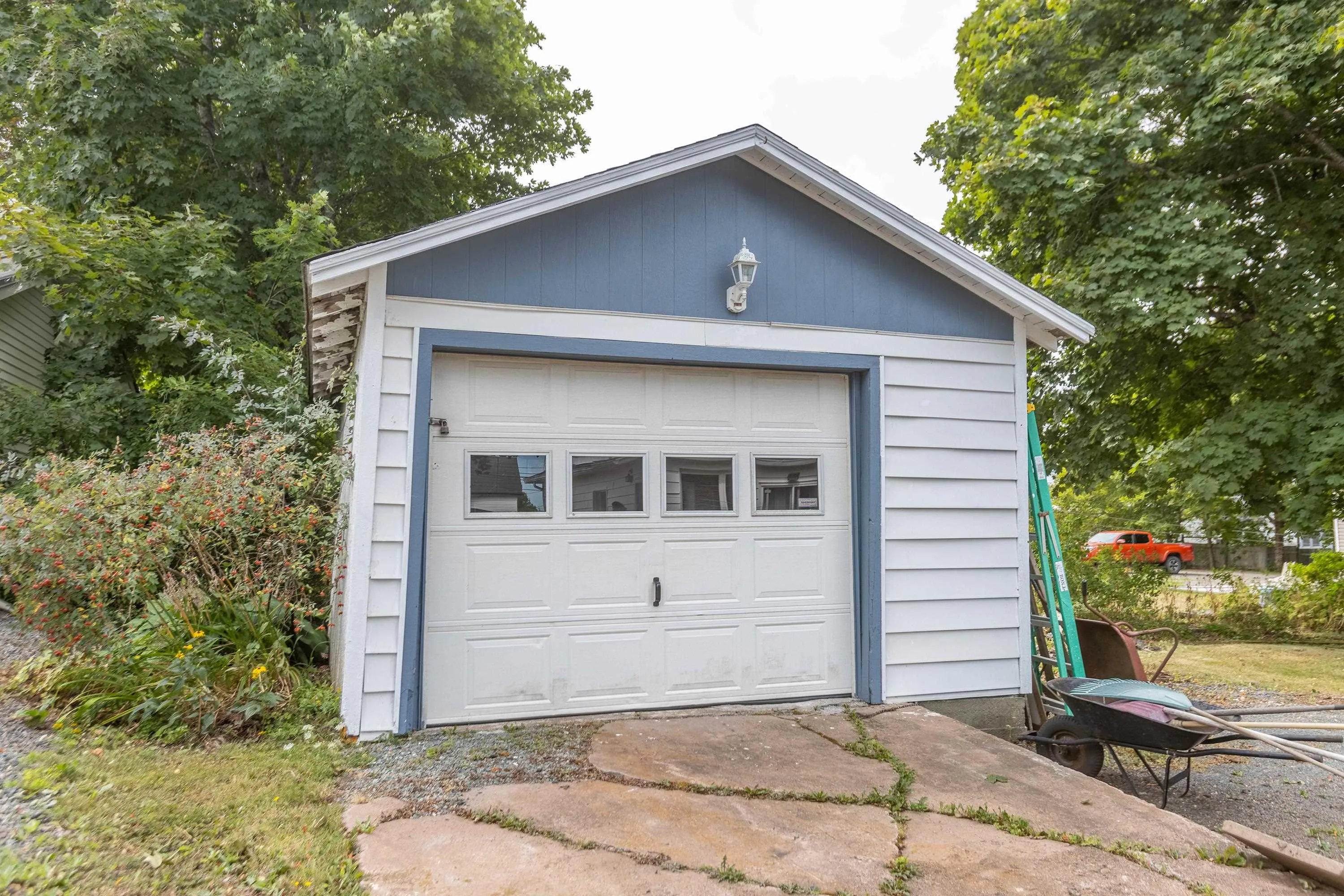 137 Main Street, Springhill, NS B0M 1X0, 4 Bedrooms Bedrooms, ,1 BathroomBathrooms,Residential,For Sale,Main,202521766