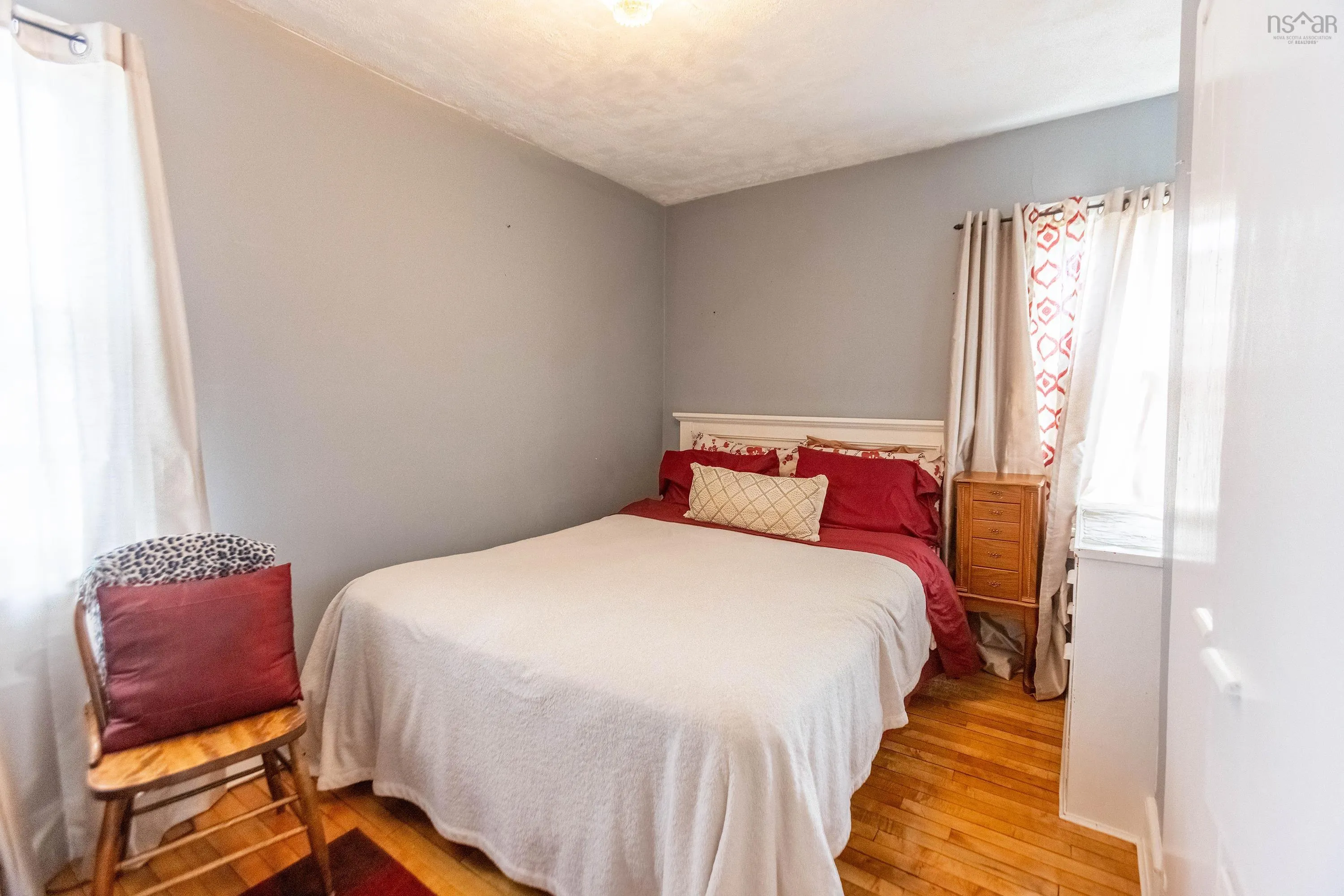 137 Main Street, Springhill, NS B0M 1X0, 4 Bedrooms Bedrooms, ,1 BathroomBathrooms,Residential,For Sale,Main,202521766