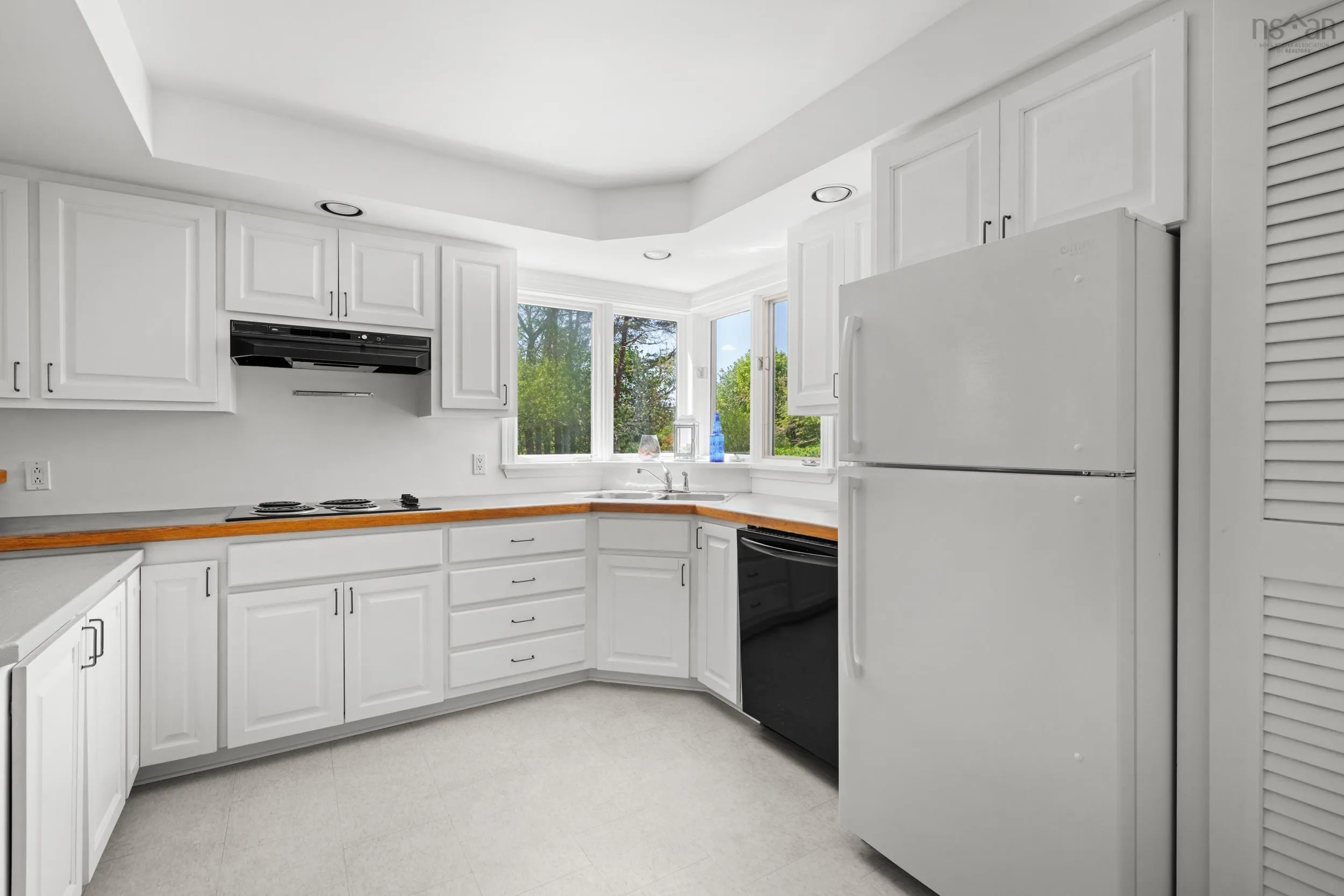 214 Pig Loop Road, Chester, NS B0J 1J0, 4 Bedrooms Bedrooms, ,4 BathroomsBathrooms,Residential,For Sale,Pig Loop,202513592