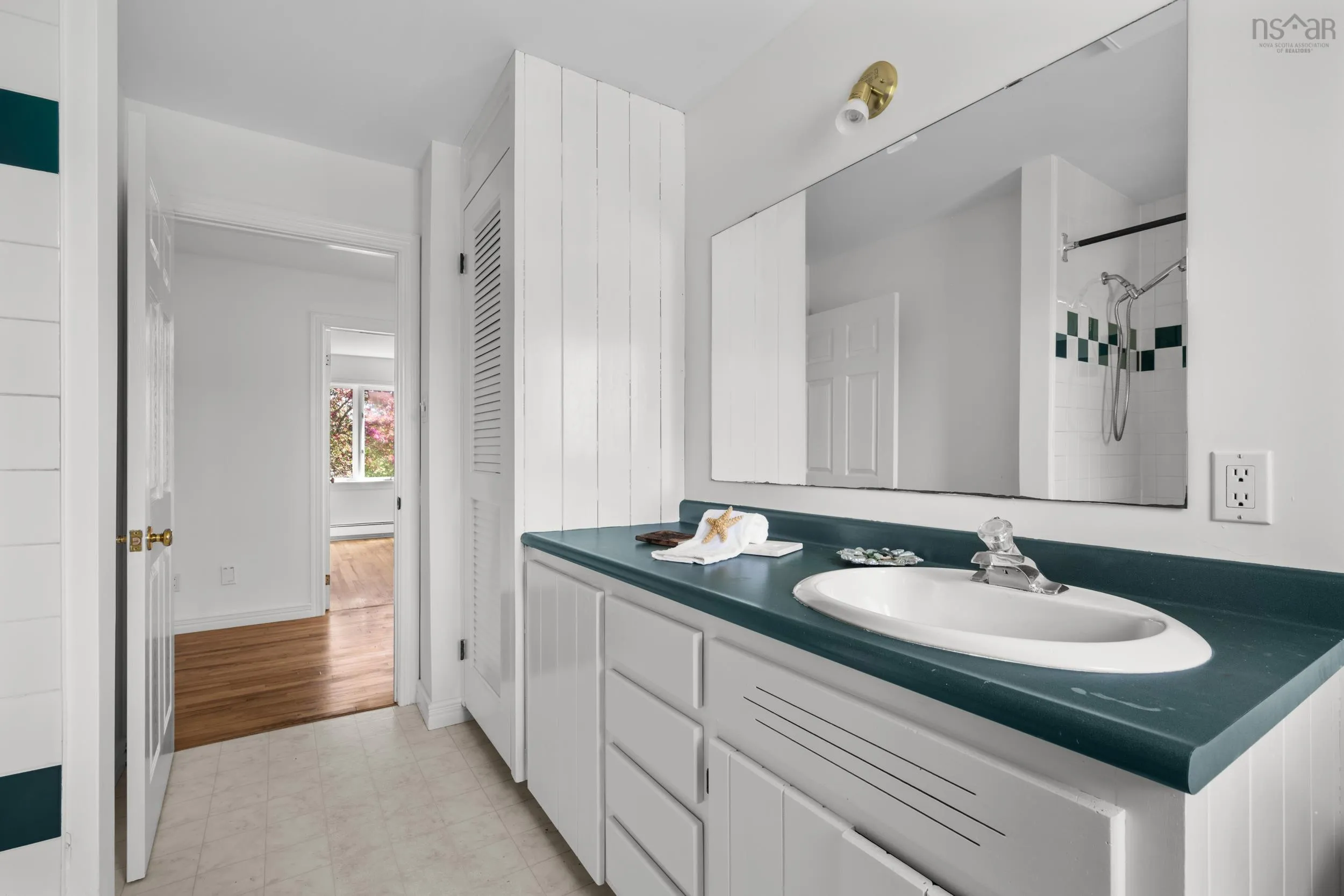 214 Pig Loop Road, Chester, NS B0J 1J0, 4 Bedrooms Bedrooms, ,4 BathroomsBathrooms,Residential,For Sale,Pig Loop,202513592