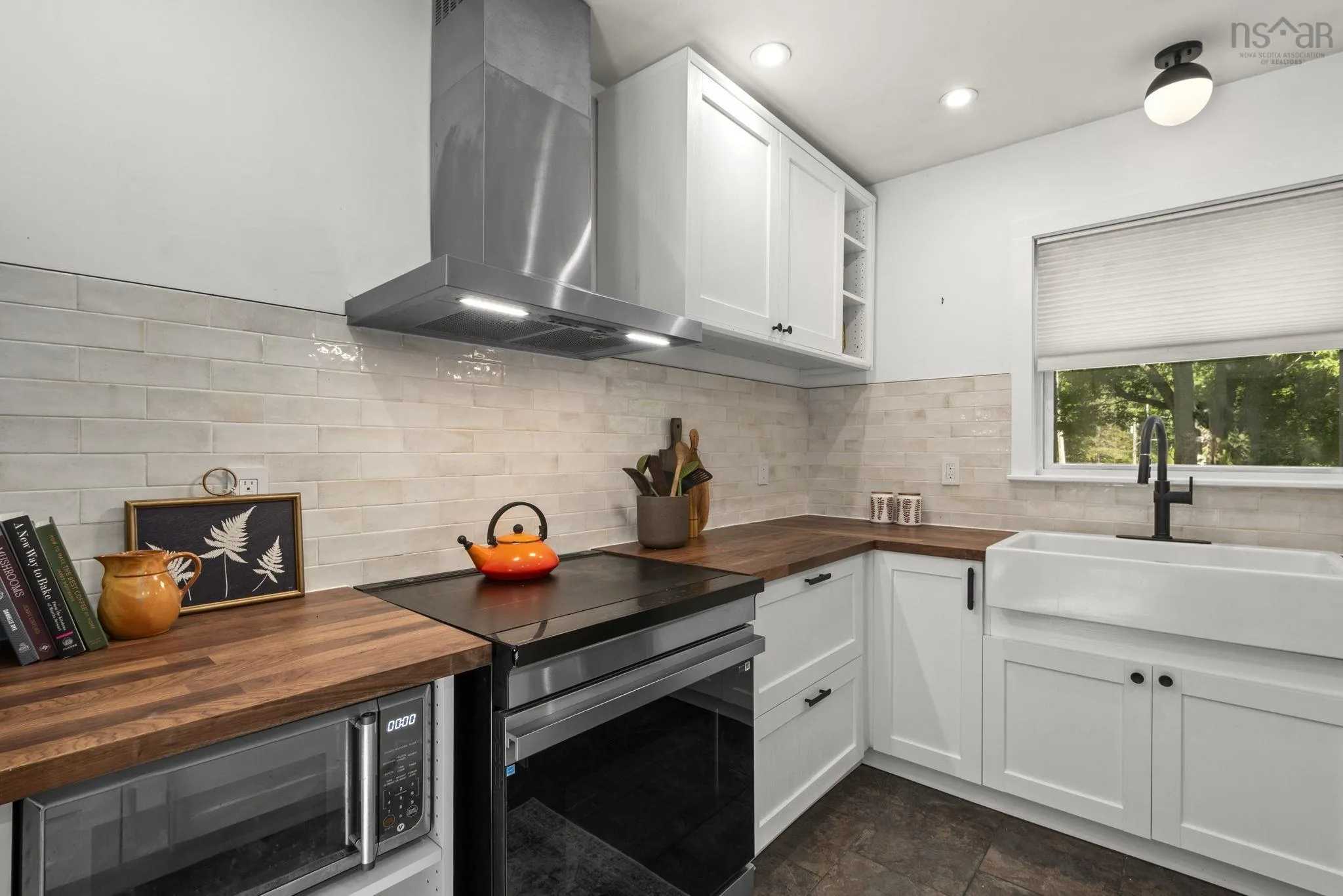 1 Wagner Avenue, Halifax, NS B3M 2H9, 4 Bedrooms Bedrooms, ,2 BathroomsBathrooms,Residential,For Sale,Wagner,202519600