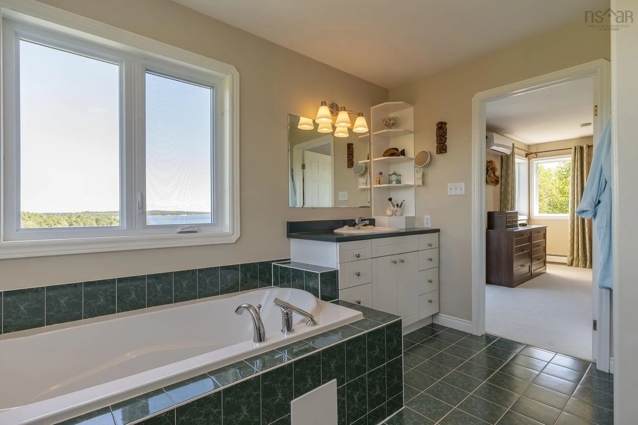 2550 Purcells Cove Road, Halifax, NS B3P 2E6, 5 Bedrooms Bedrooms, ,4 BathroomsBathrooms,Residential,For Sale,Purcells Cove,202523338