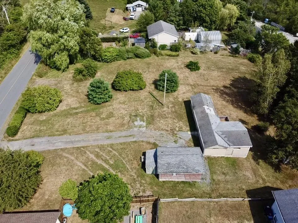22 Old Halifax Road W, Three Mile Plains, NS B0N 2T0, 2 Bedrooms Bedrooms, ,1 BathroomBathrooms,Residential,For Sale,Old Halifax,202521837
