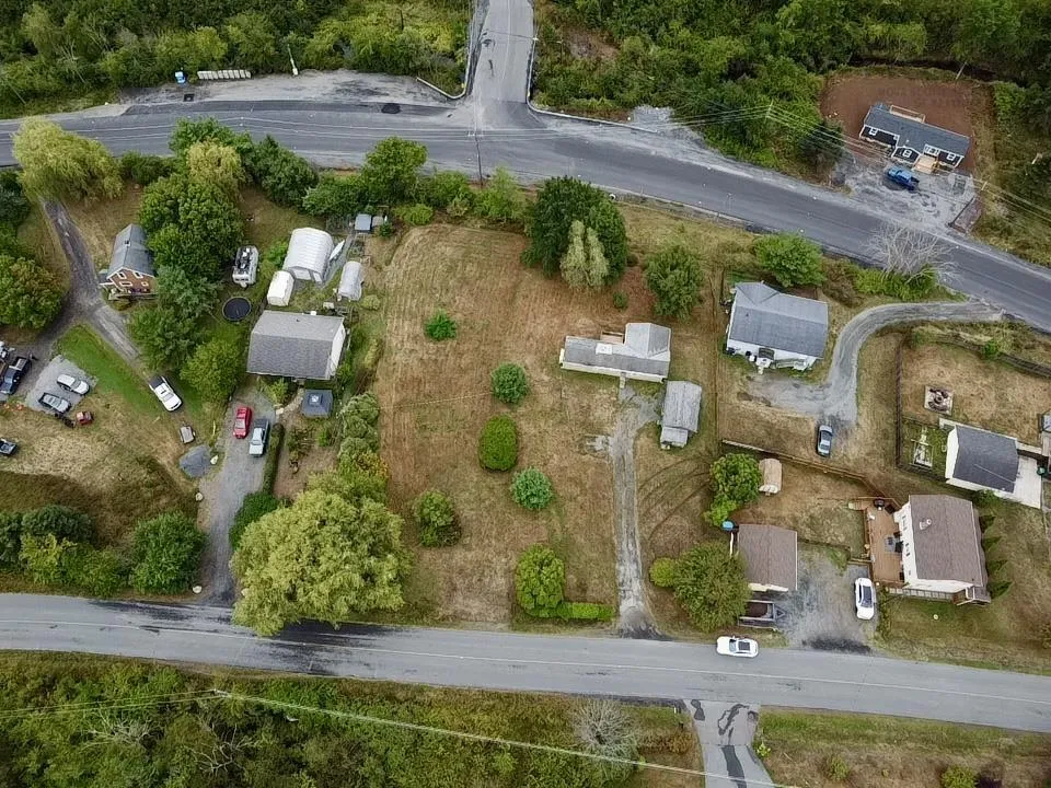 22 Old Halifax Road W, Three Mile Plains, NS B0N 2T0, 2 Bedrooms Bedrooms, ,1 BathroomBathrooms,Residential,For Sale,Old Halifax,202521837