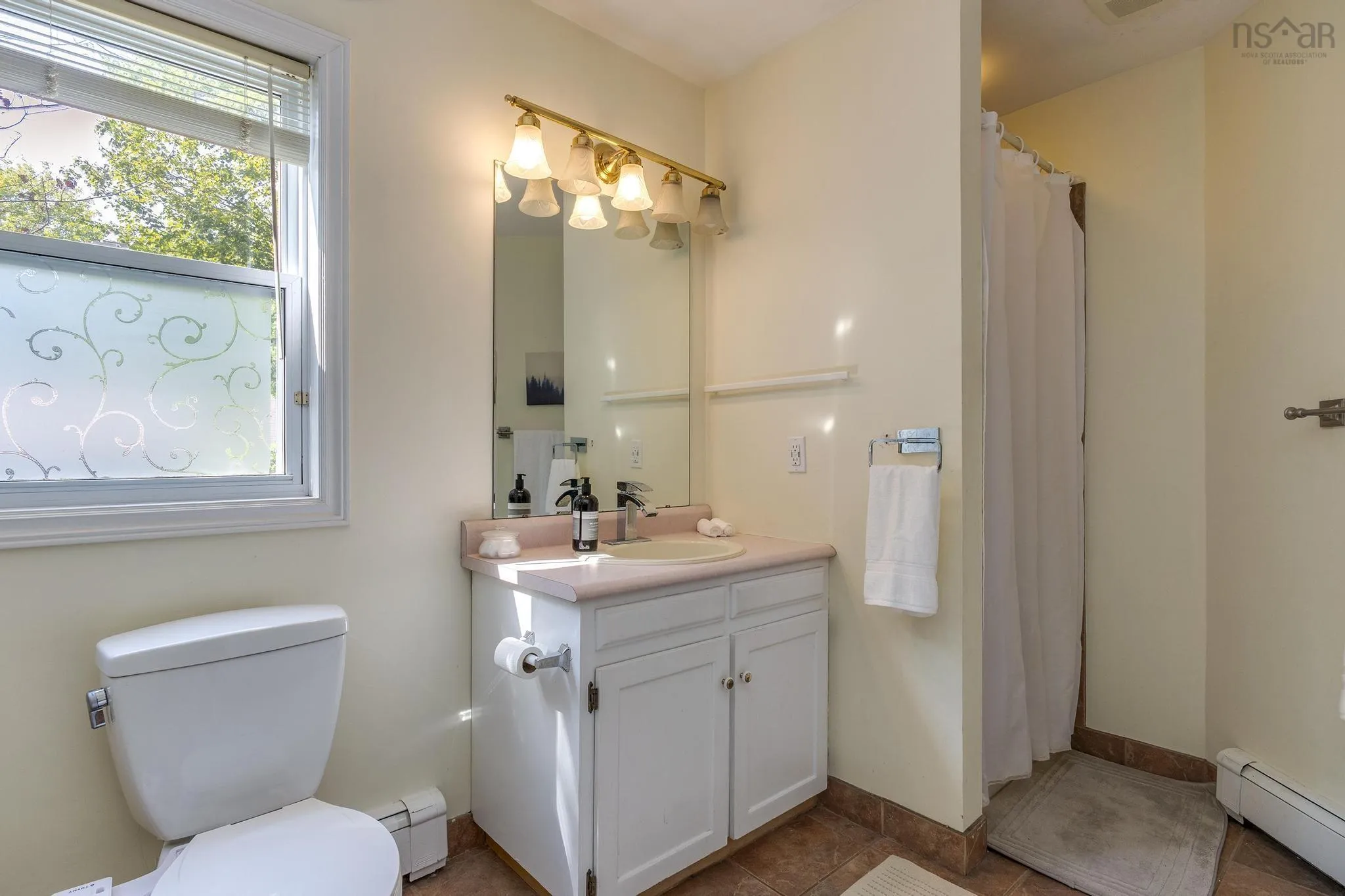 44 Martyn Drive, Fall River, NS B2T 1E7, 4 Bedrooms Bedrooms, ,3 BathroomsBathrooms,Residential,For Sale,Martyn,202520601
