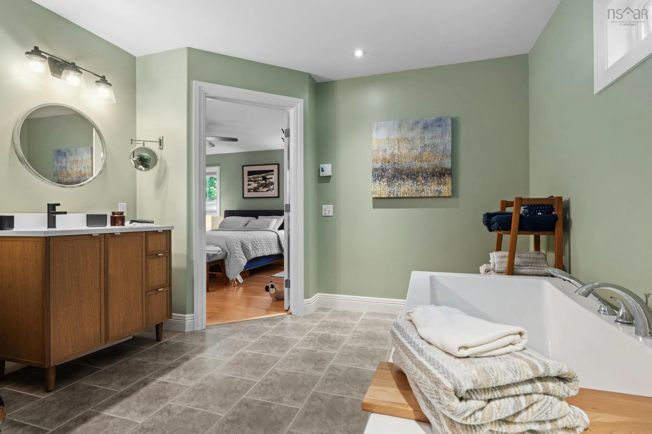 20 Camden Court, Bridgewater, NS B4V 8W5, 4 Bedrooms Bedrooms, ,3 BathroomsBathrooms,Residential,For Sale,Camden,202518041