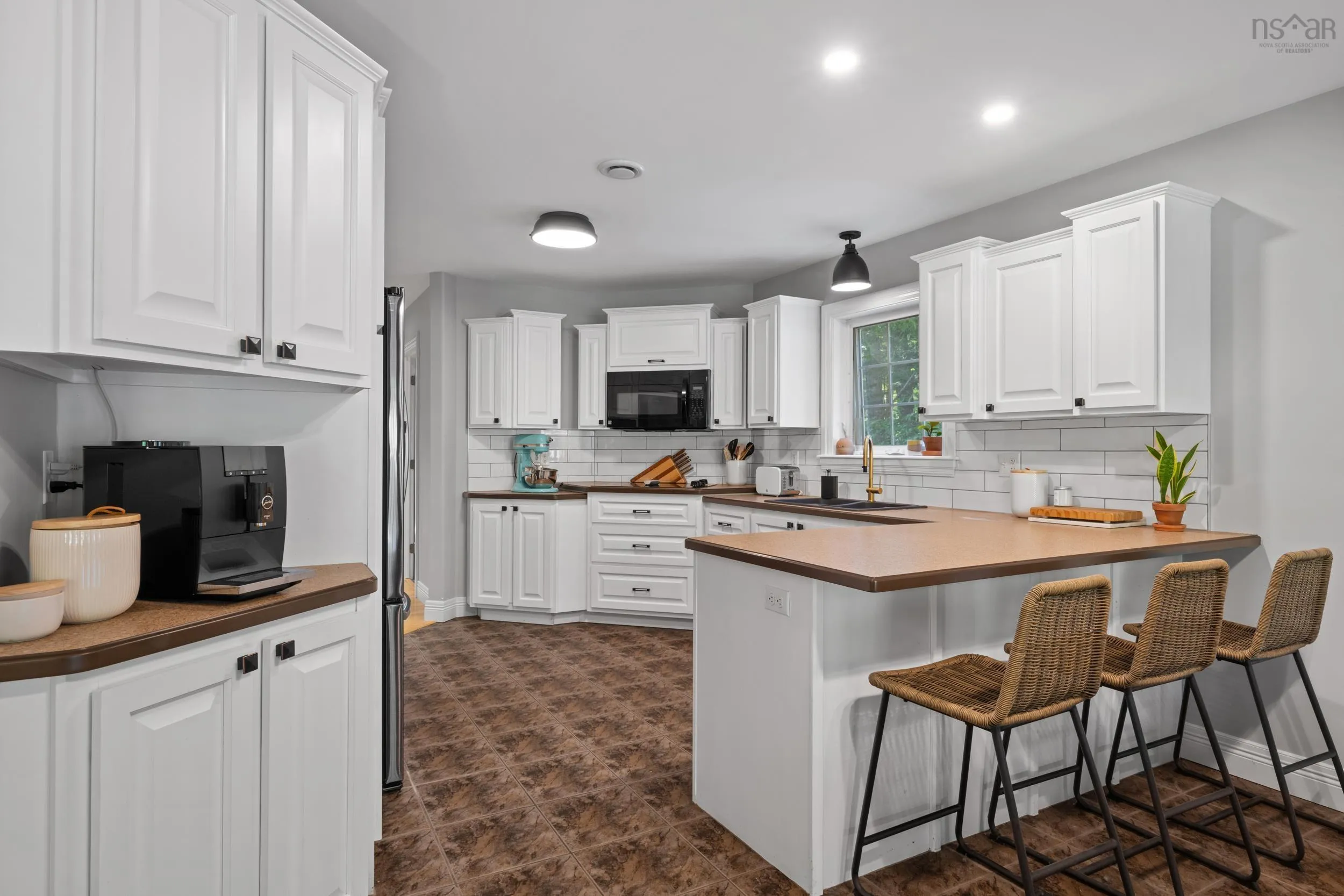 20 Camden Court, Bridgewater, NS B4V 8W5, 4 Bedrooms Bedrooms, ,3 BathroomsBathrooms,Residential,For Sale,Camden,202518041