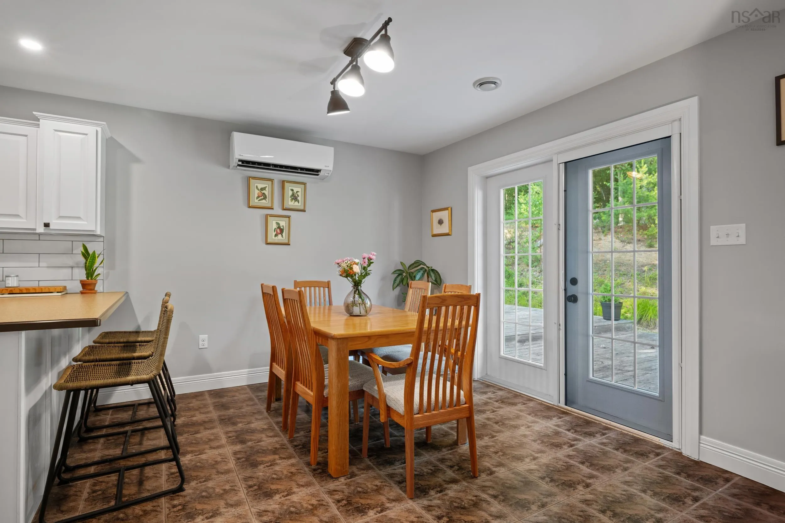 20 Camden Court, Bridgewater, NS B4V 8W5, 4 Bedrooms Bedrooms, ,3 BathroomsBathrooms,Residential,For Sale,Camden,202518041