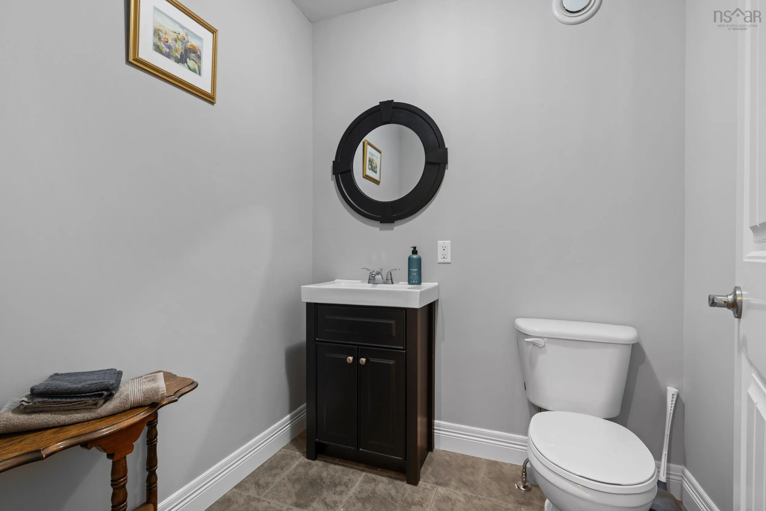 20 Camden Court, Bridgewater, NS B4V 8W5, 4 Bedrooms Bedrooms, ,3 BathroomsBathrooms,Residential,For Sale,Camden,202518041