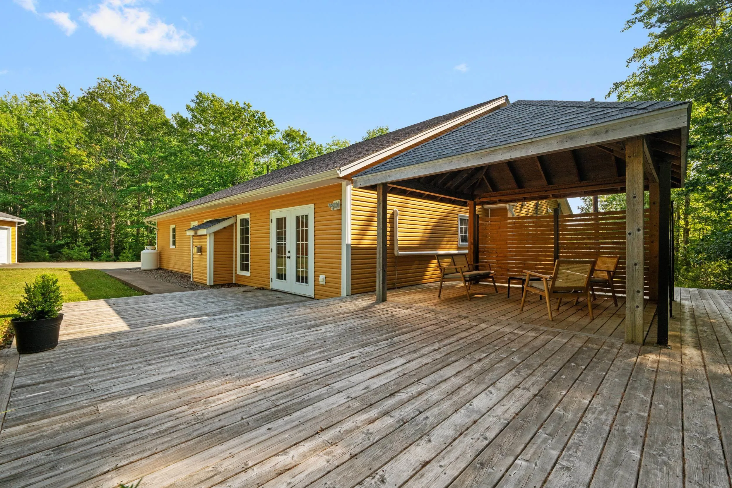 20 Camden Court, Bridgewater, NS B4V 8W5, 4 Bedrooms Bedrooms, ,3 BathroomsBathrooms,Residential,For Sale,Camden,202518041