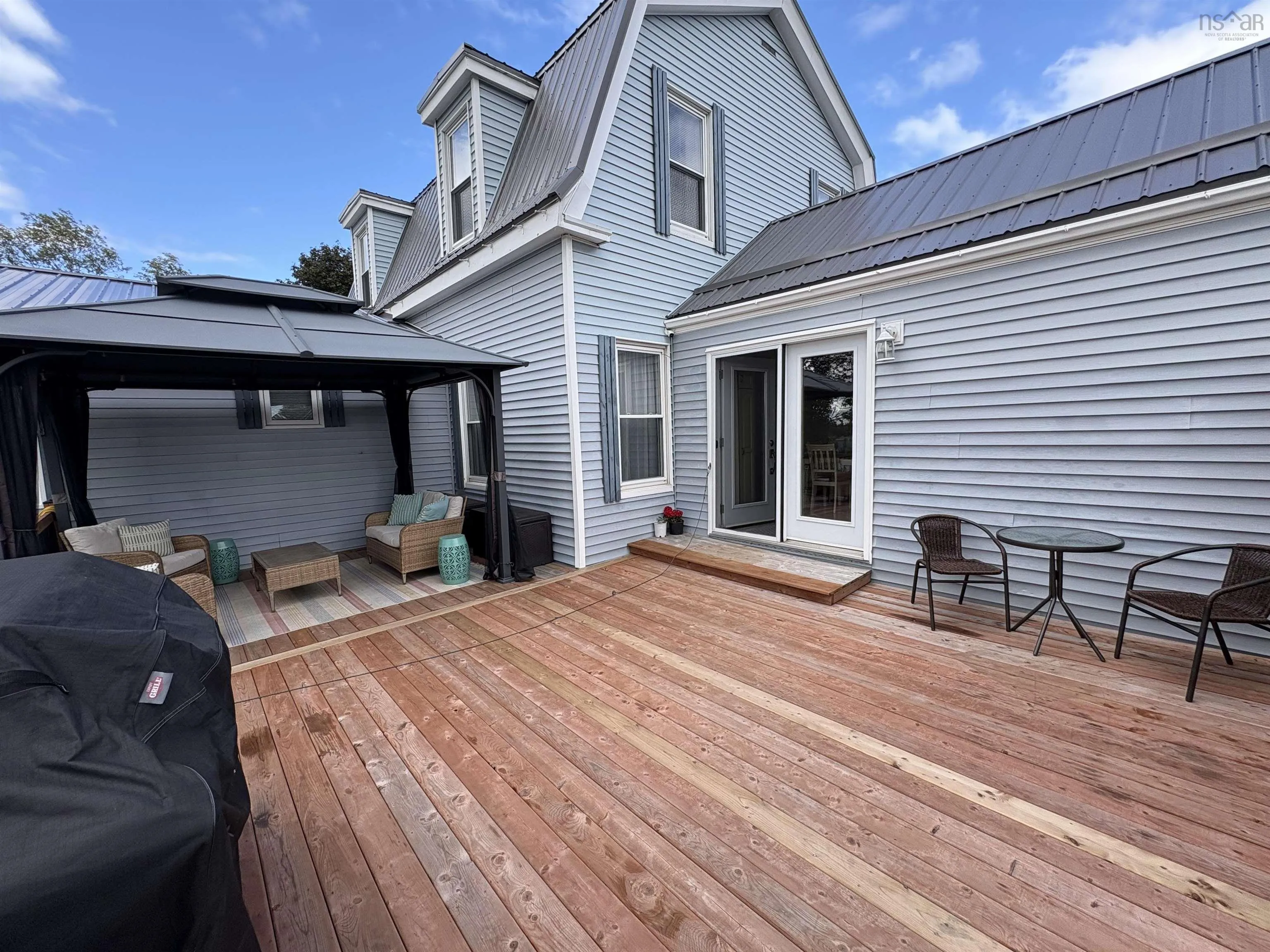 21 Oak Street, Pictou, NS B0K 1H0, ,Residential Income,For Sale,Oak,202525444