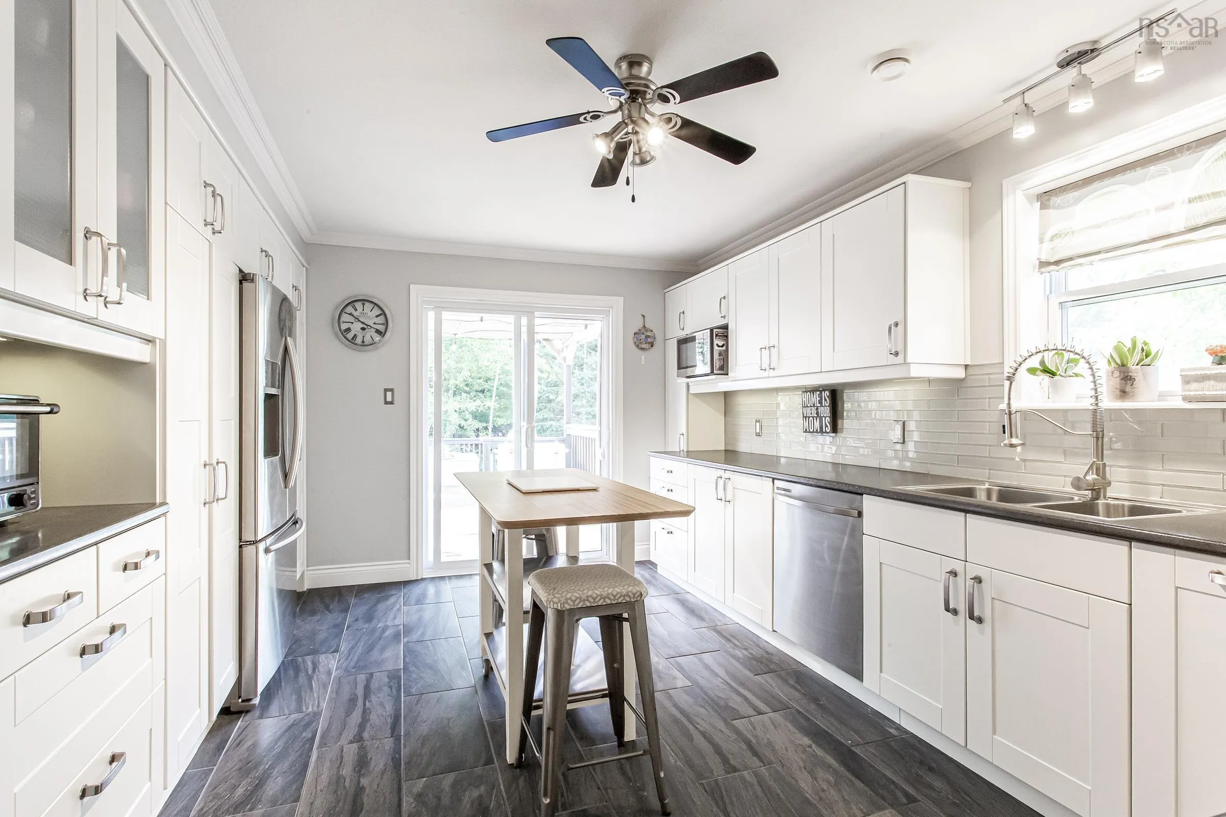 11 Rivercrest Lane, Greenwood, NS B0P 1R0, 4 Bedrooms Bedrooms, ,3 BathroomsBathrooms,Residential,For Sale,Rivercrest,202522925