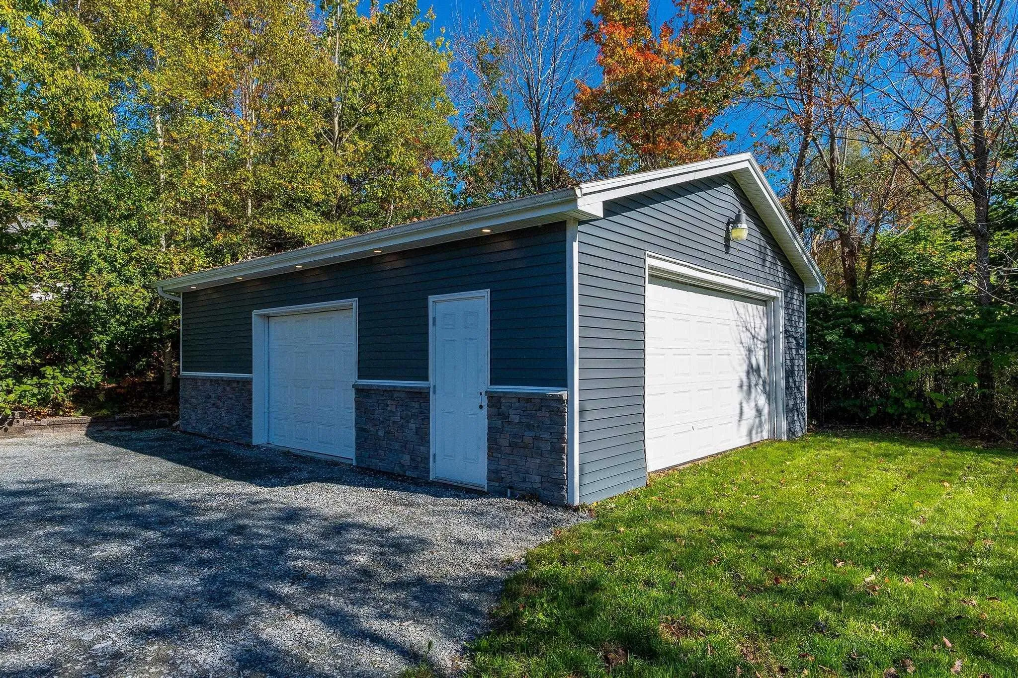 5 Beaver Bank Road, Lower Sackville, NS B4E 1A9, 3 Bedrooms Bedrooms, ,2 BathroomsBathrooms,Residential,For Sale,Beaver Bank,202519735