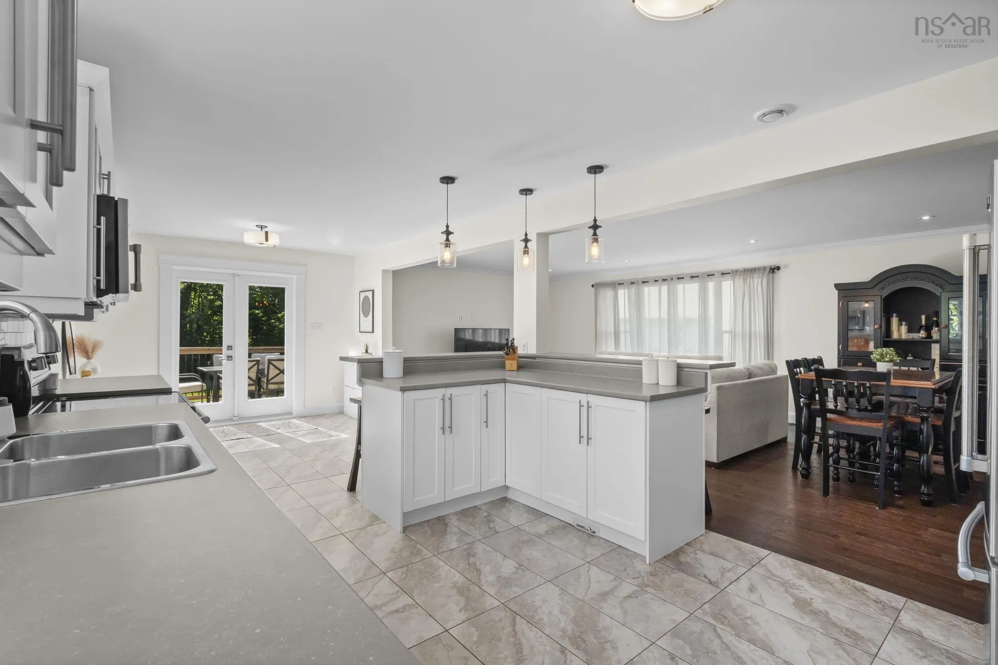 5 Beaver Bank Road, Lower Sackville, NS B4E 1A9, 3 Bedrooms Bedrooms, ,2 BathroomsBathrooms,Residential,For Sale,Beaver Bank,202519735