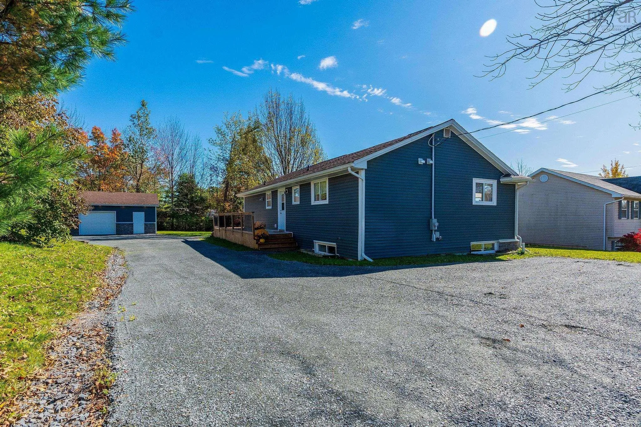 5 Beaver Bank Road, Lower Sackville, NS B4E 1A9, 3 Bedrooms Bedrooms, ,2 BathroomsBathrooms,Residential,For Sale,Beaver Bank,202519735