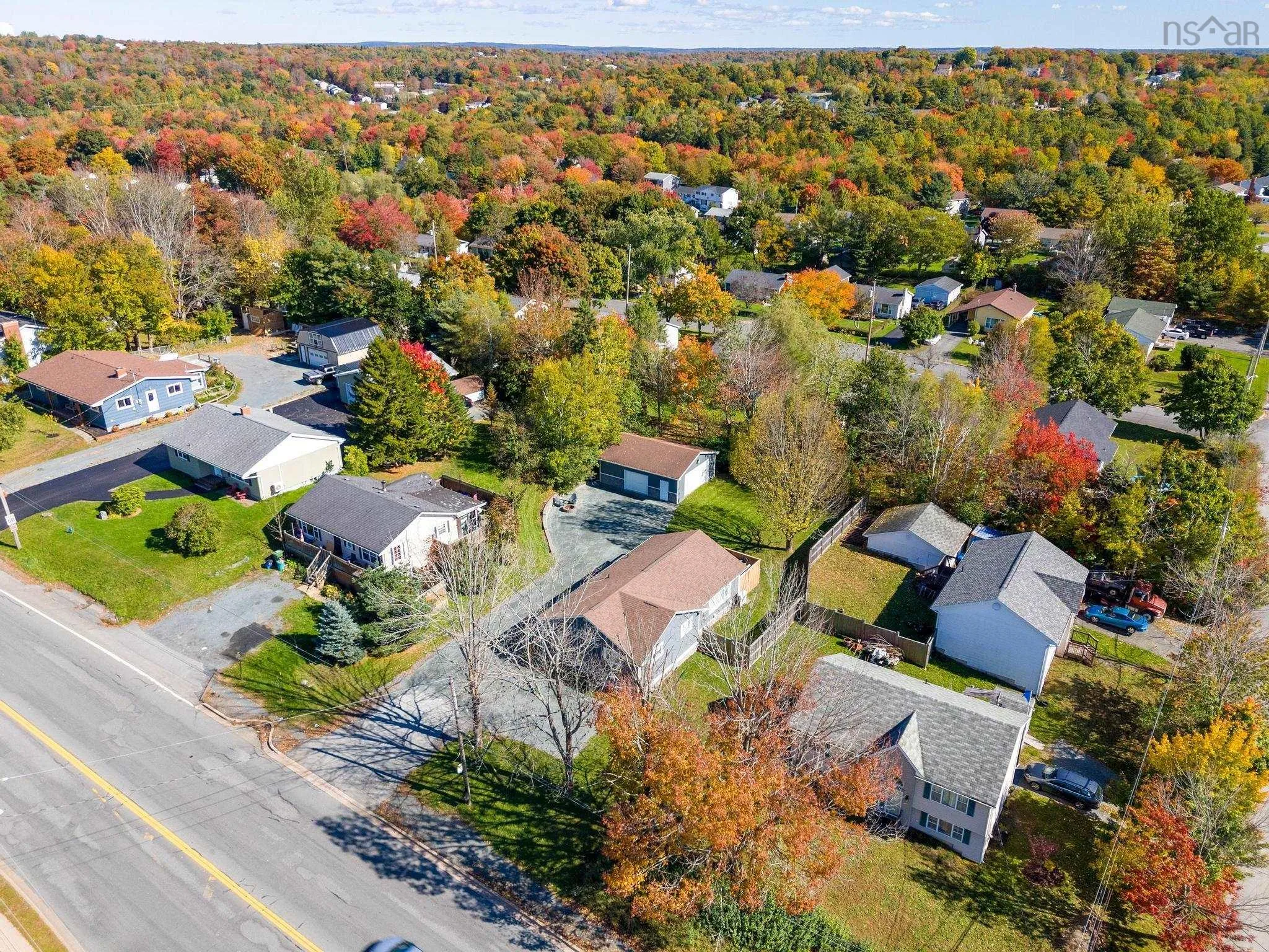 5 Beaver Bank Road, Lower Sackville, NS B4E 1A9, 3 Bedrooms Bedrooms, ,2 BathroomsBathrooms,Residential,For Sale,Beaver Bank,202519735