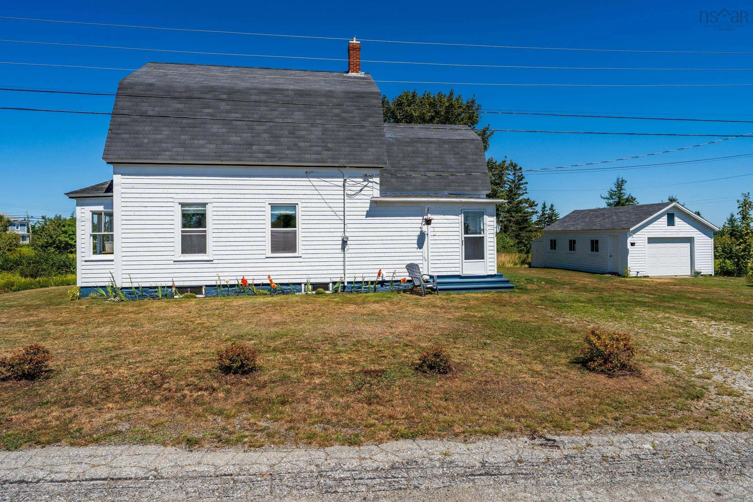 21 Sams Road, West Pubnico, NS B0W 3S0, 4 Bedrooms Bedrooms, ,1 BathroomBathrooms,Residential,For Sale,Sams,202521179
