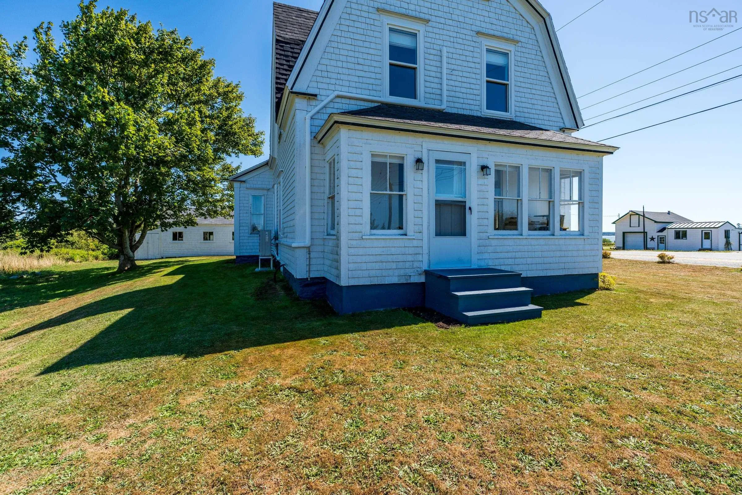21 Sams Road, West Pubnico, NS B0W 3S0, 4 Bedrooms Bedrooms, ,1 BathroomBathrooms,Residential,For Sale,Sams,202521179