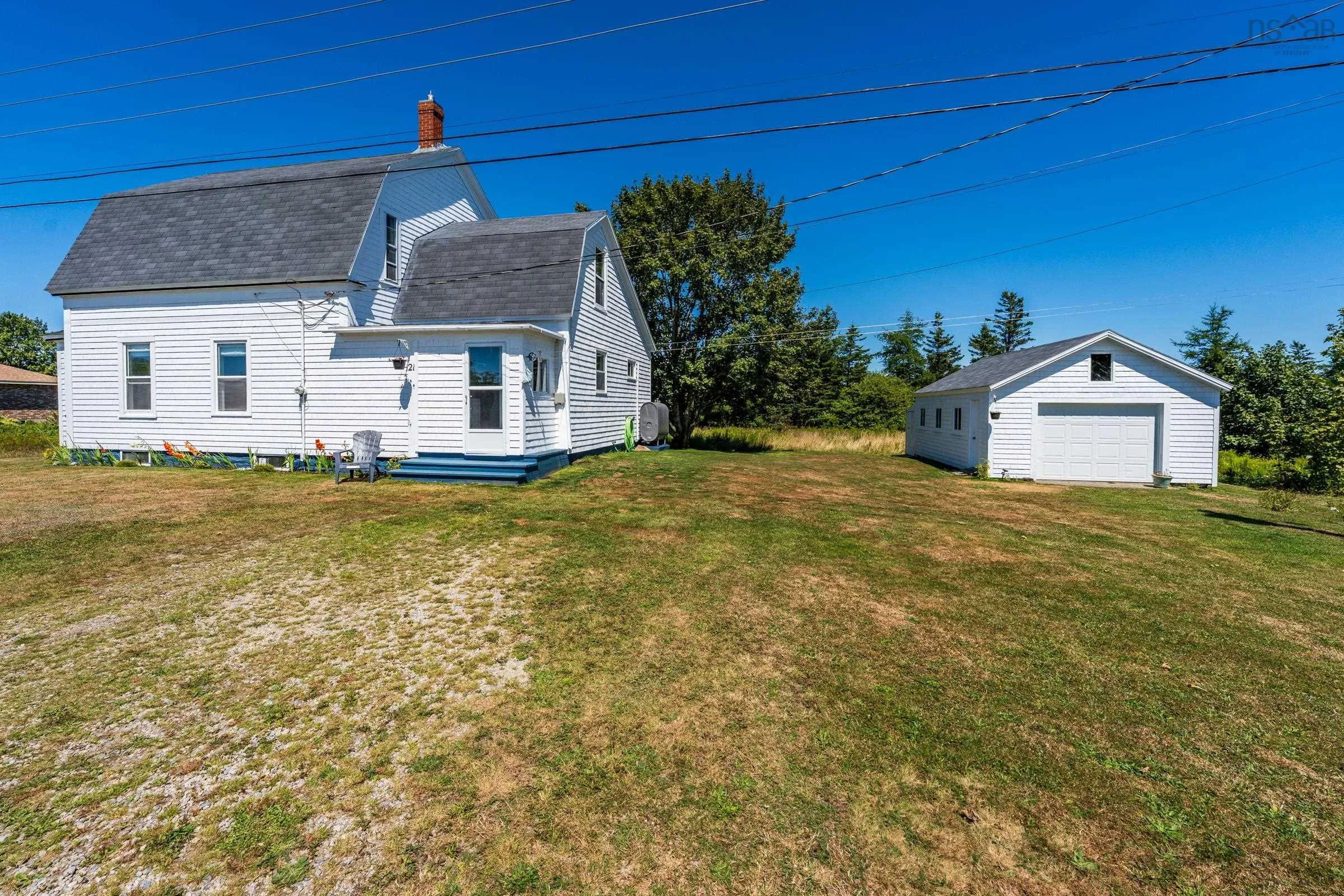 21 Sams Road, West Pubnico, NS B0W 3S0, 4 Bedrooms Bedrooms, ,1 BathroomBathrooms,Residential,For Sale,Sams,202521179