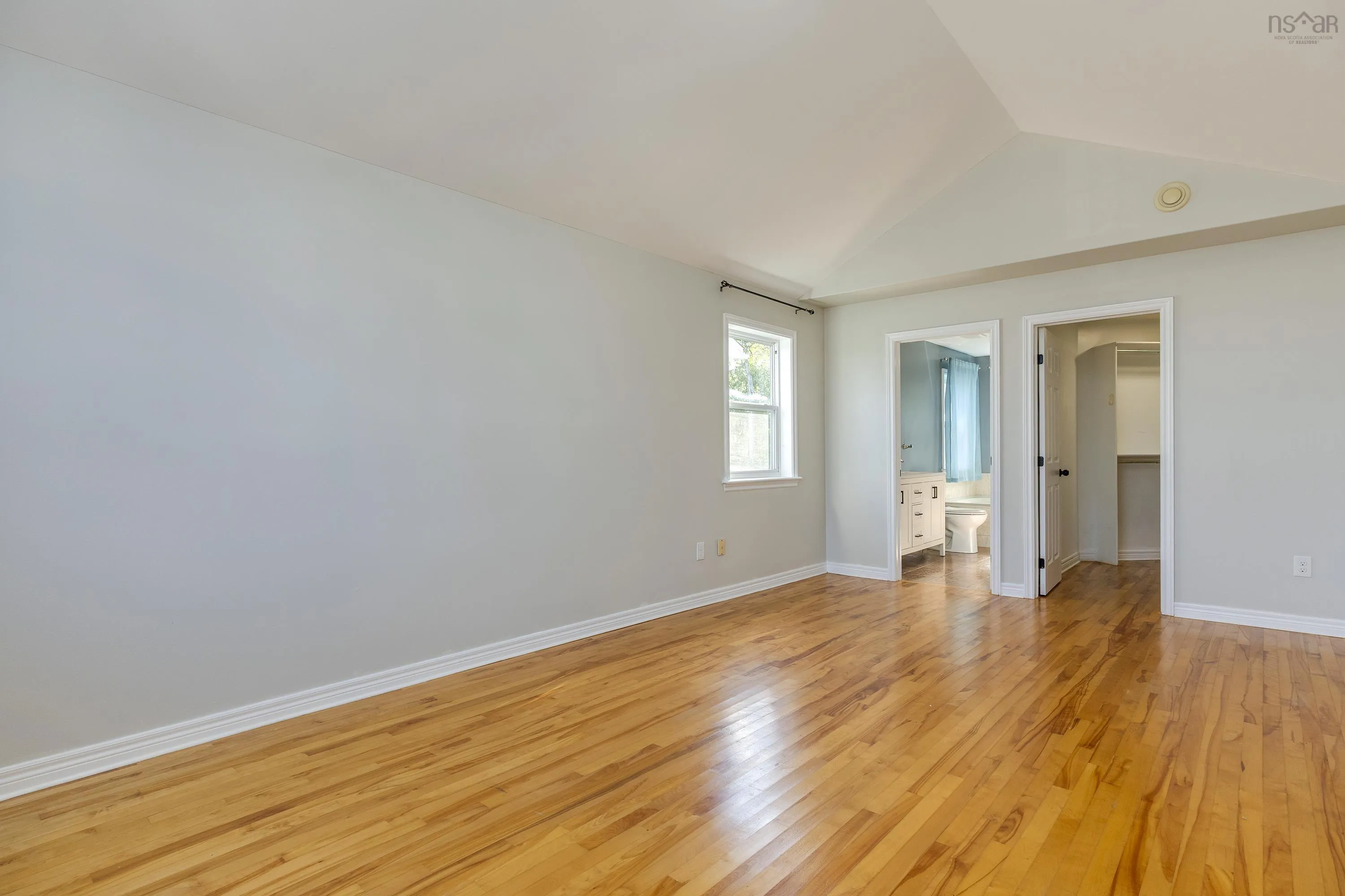 246 Langbrae Drive, Halifax, NS B3S 1K4, 5 Bedrooms Bedrooms, ,4 BathroomsBathrooms,Residential,For Sale,Langbrae,202523547