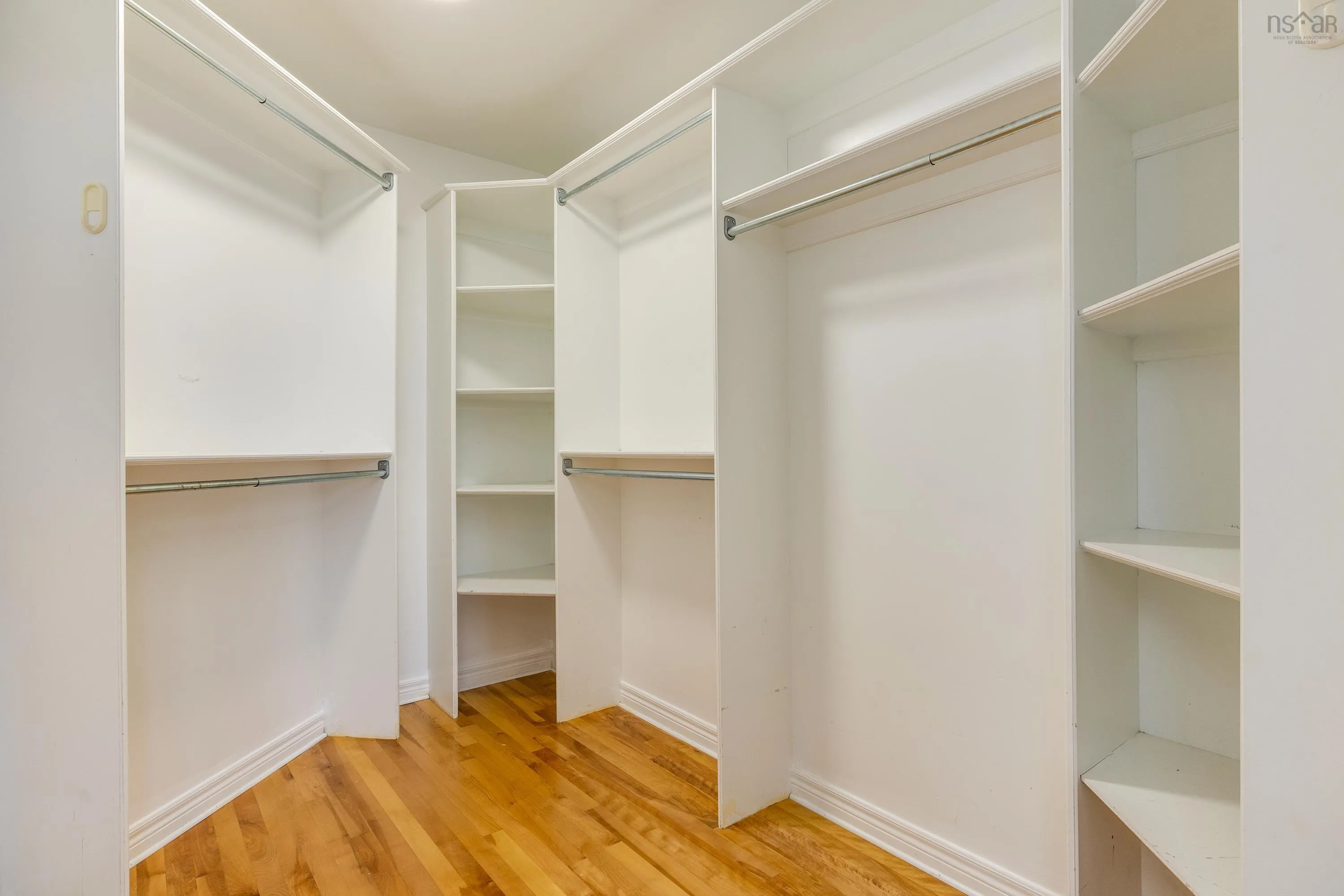 246 Langbrae Drive, Halifax, NS B3S 1K4, 5 Bedrooms Bedrooms, ,4 BathroomsBathrooms,Residential,For Sale,Langbrae,202523547
