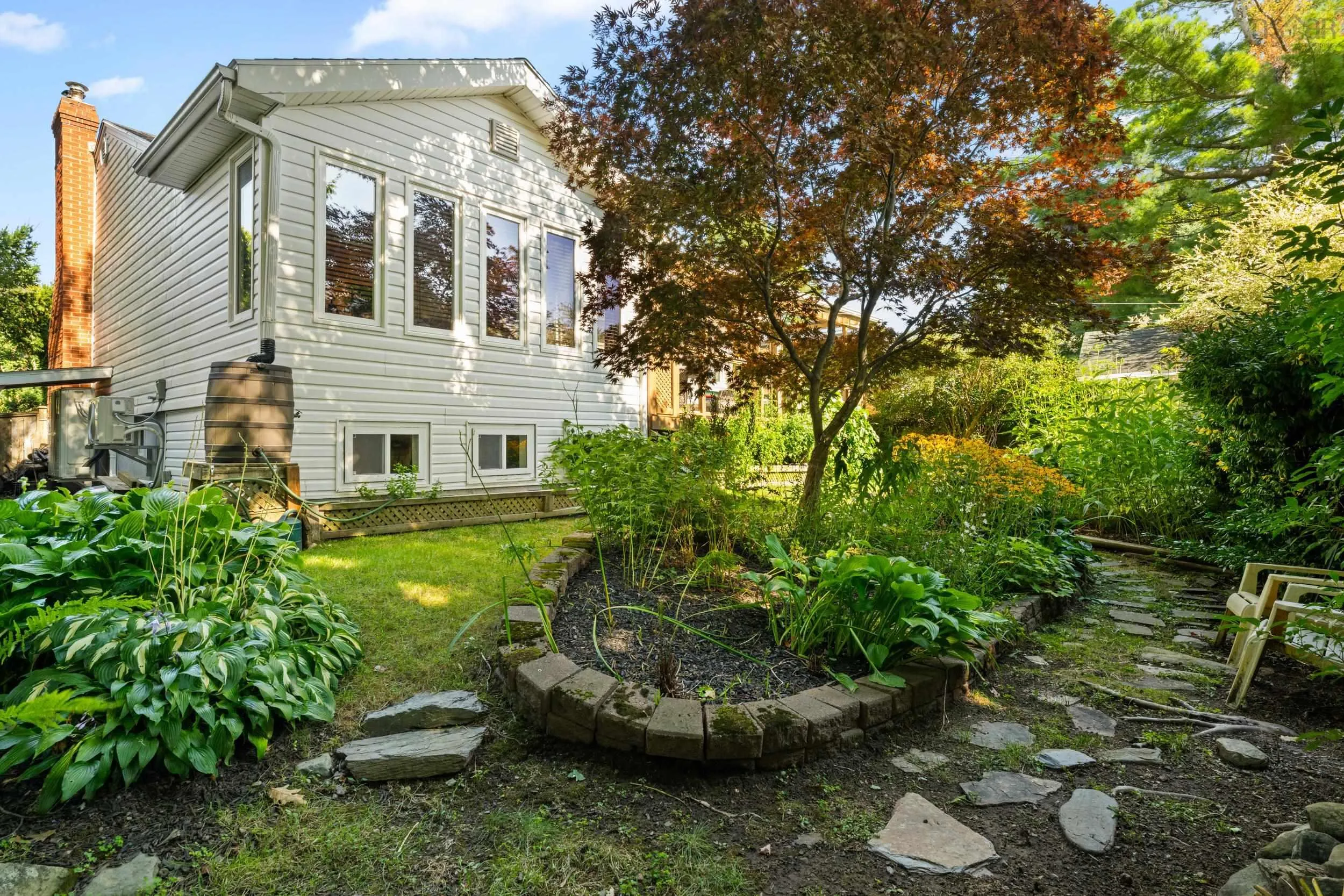 21 Lawnsdale Drive, Dartmouth, NS B3A 2N1, 3 Bedrooms Bedrooms, ,3 BathroomsBathrooms,Residential,For Sale,Lawnsdale,202521933