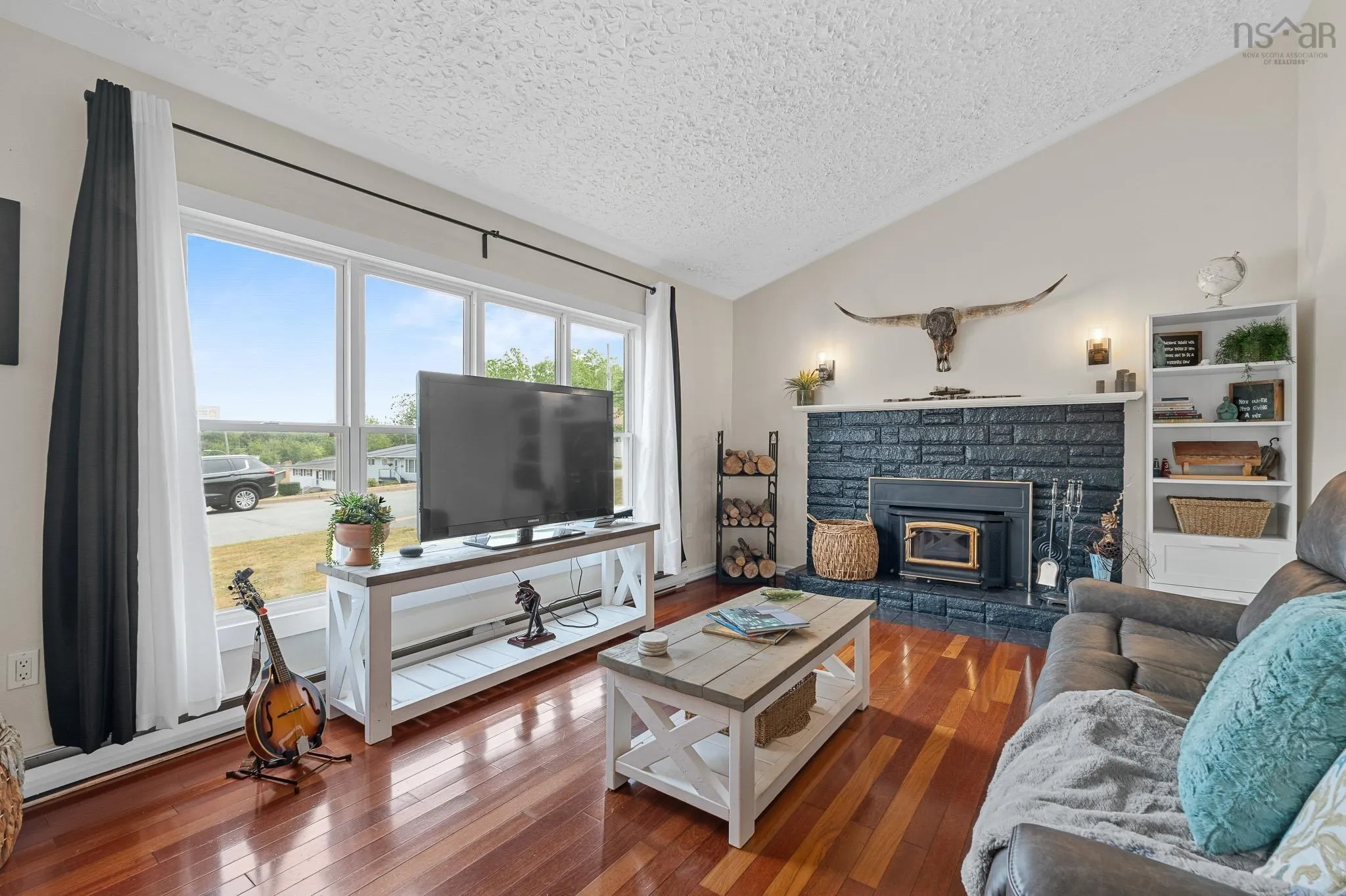 2 Candlewood Lane, Lower Sackville, NS B4C 1A5, 3 Bedrooms Bedrooms, ,2 BathroomsBathrooms,Residential,For Sale,Candlewood,202519892