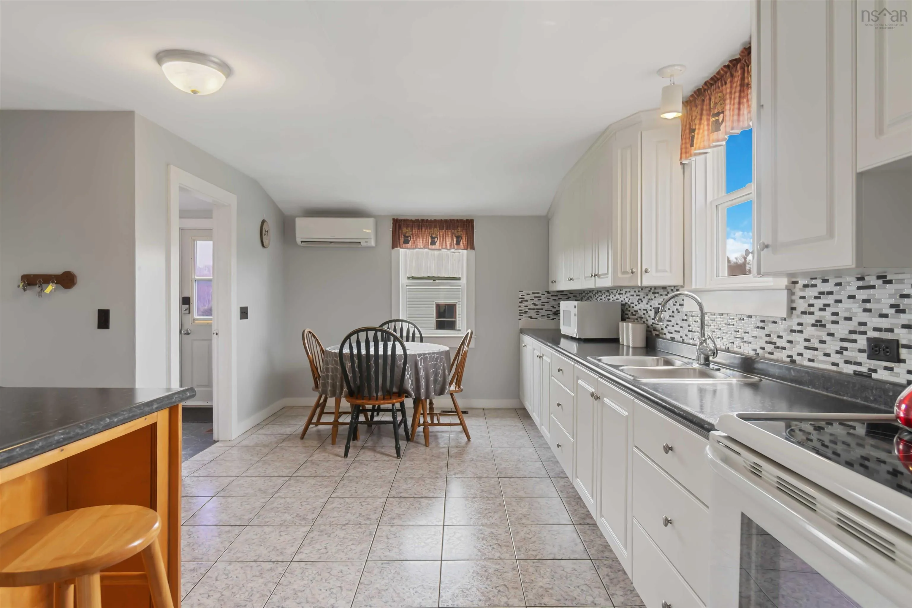6228 Highway 101, Ashmore Ns B0w 3t0, 4 Bedrooms Bedrooms, ,1 BathroomBathrooms,Residential,For Sale,Highway 101,202410195