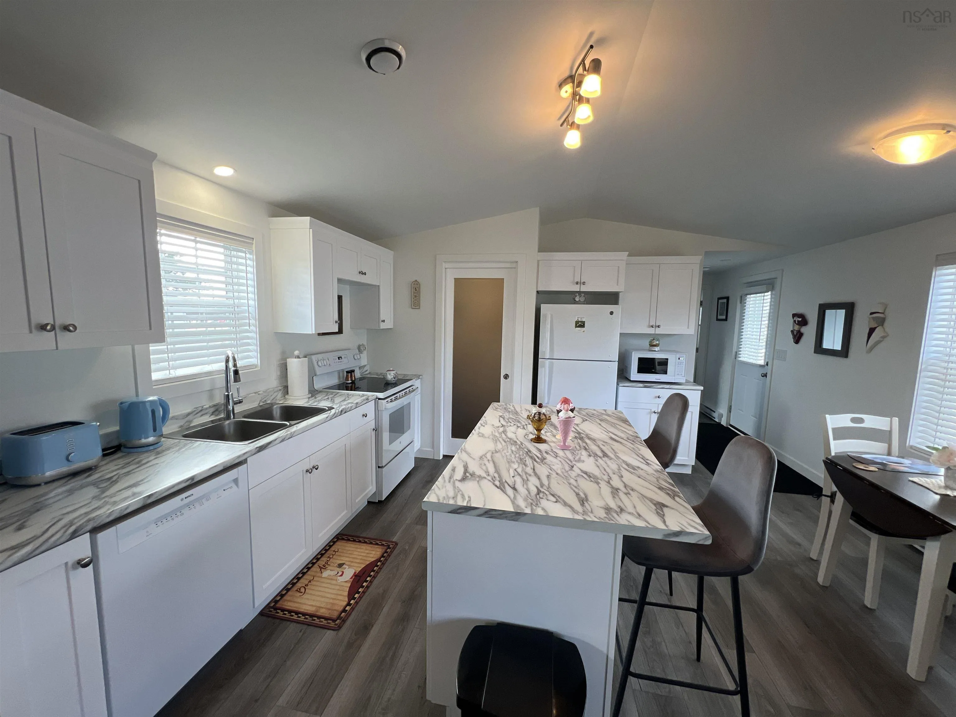 4 Macleod Avenue, Port Hawkesbury, NS B9A 3L5, 2 Bedrooms Bedrooms, ,2 BathroomsBathrooms,Residential,For Sale,Macleod,202519462