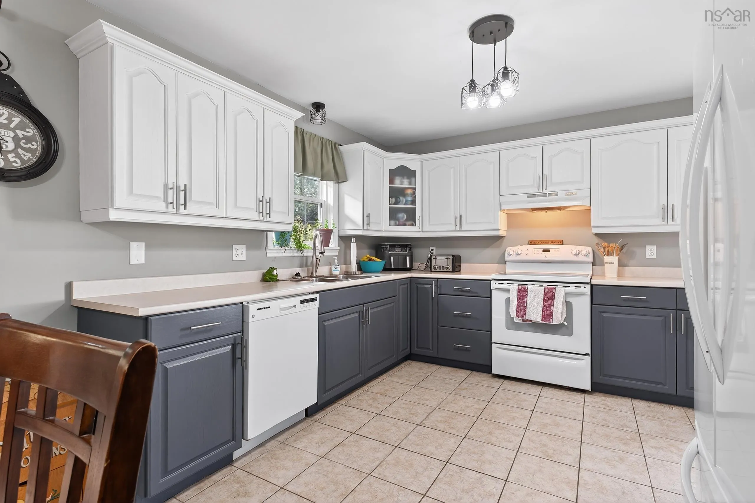 64 Mae Avenue, Sydney Mines, NS B1V 3J1, 4 Bedrooms Bedrooms, ,2 BathroomsBathrooms,Residential,For Sale,Mae,202519533