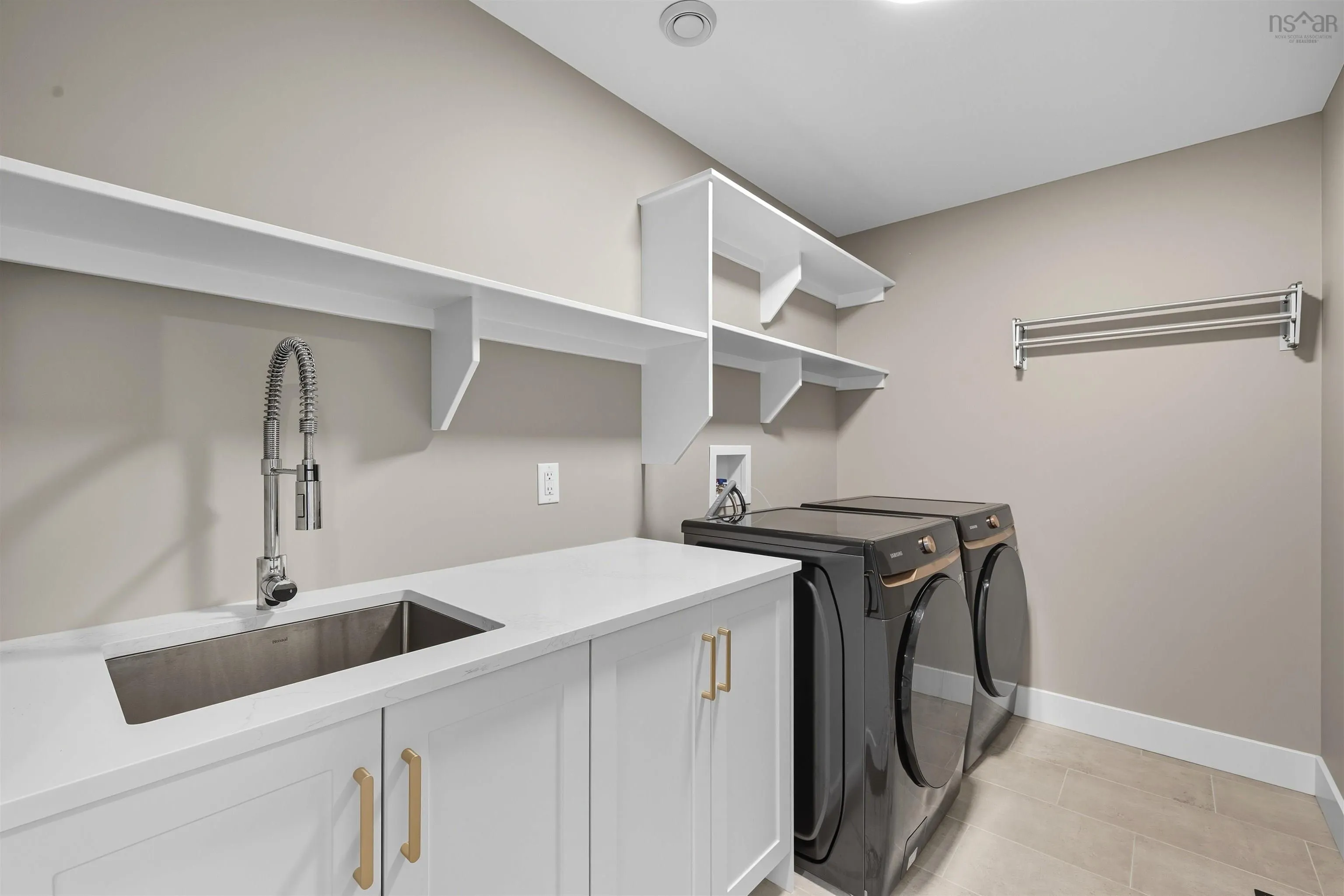 22 Puncheon Way, Bedford, NS B4B 2K9, 4 Bedrooms Bedrooms, ,4 BathroomsBathrooms,Residential,For Sale,Puncheon,202523389