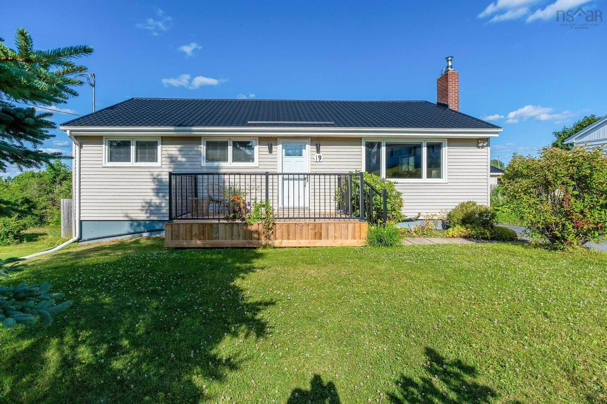 19 Ellen Drive, Dartmouth, NS B2W 2J7, 4 Bedrooms Bedrooms, ,2 BathroomsBathrooms,Residential,For Sale,Ellen,202518558