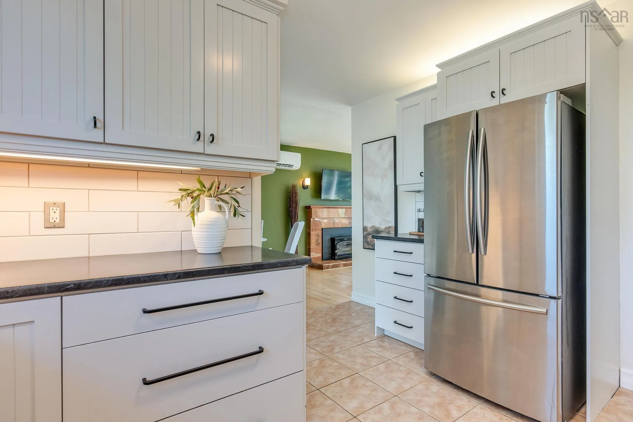 19 Ellen Drive, Dartmouth, NS B2W 2J7, 4 Bedrooms Bedrooms, ,2 BathroomsBathrooms,Residential,For Sale,Ellen,202518558