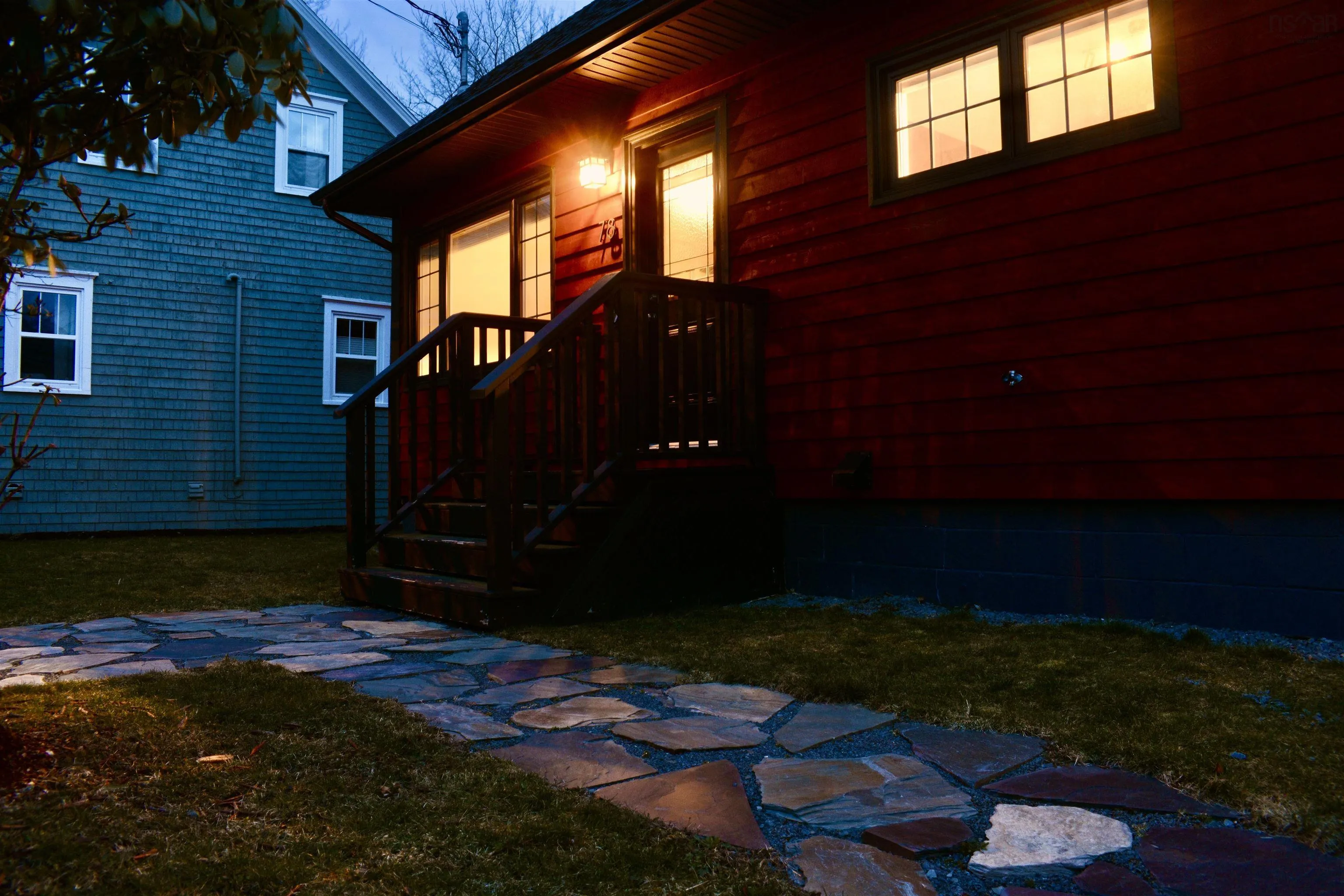 78 Lawrence St, Lunenburg Ns B0j 2c0, 2 Bedrooms Bedrooms, ,3 BathroomsBathrooms,Residential,For Sale,Lawrence St,202509391