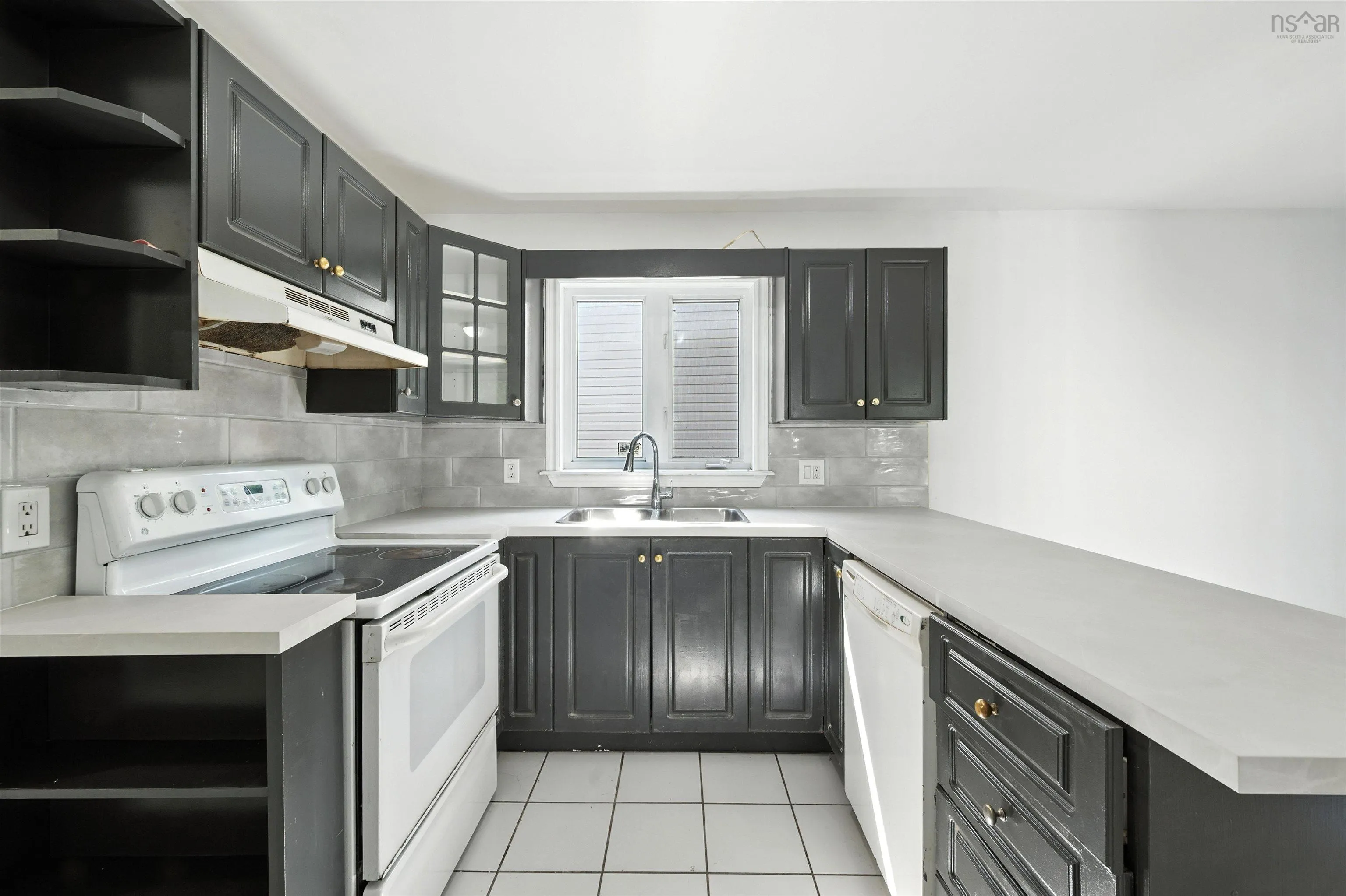 91 Oceanview Drive, Bedford, NS B4A 4H5, 5 Bedrooms Bedrooms, ,4 BathroomsBathrooms,Residential,For Sale,Oceanview,202522689